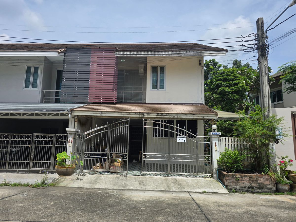 ขายทาวน์โฮมปิ่นเกล้า จรัญสนิทวงศ์ : ขาย ทาวน์โฮม บ้านศศิวรรณ สวนผัก เนื้อที่ 37.6 ตร.ว หลังริม อารมณ์สไตล์บ้านเดี่ยว  