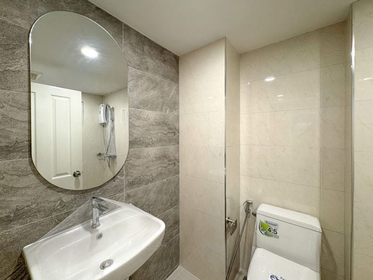 ขายคอนโดพระราม 8 สามเสน ราชวัตร : ขายคอนโด Lumpini Place พระราม 8  ชั้น 1 อาคาร C เนื้อที่ 45.26 ตารางเมตร 1 ห้องนอน 1 ห้องน้ำ ซอยอรุณอัมรินทร์ 53 แขวงบางยี่ขัน เขตบางพลัด กรุงเทพมหานคร