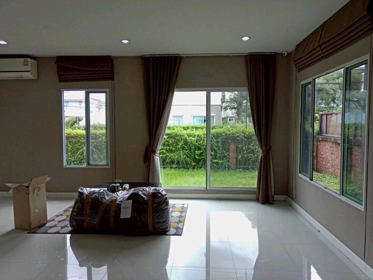 บ้านพัฒนาการ ศรีนครินทร์ : บ้านเดี่ยว ขาย เช่า บ้านมุม3 นอน 3 น้ำ 2 จอดรถ สนใจติดต่อคุณเนย 0938563451