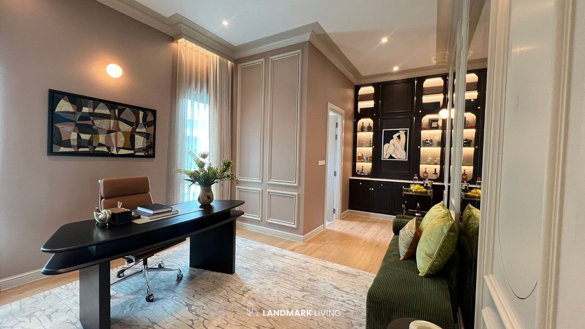 For SaleHousePattanakan, Srinakarin : ✨ Everything as in the picture Ready to move in. 🏡 Narinsiri Krungthep Kreetha. Real touch. Receive premium deals before anyone else at Landmark Living 💯