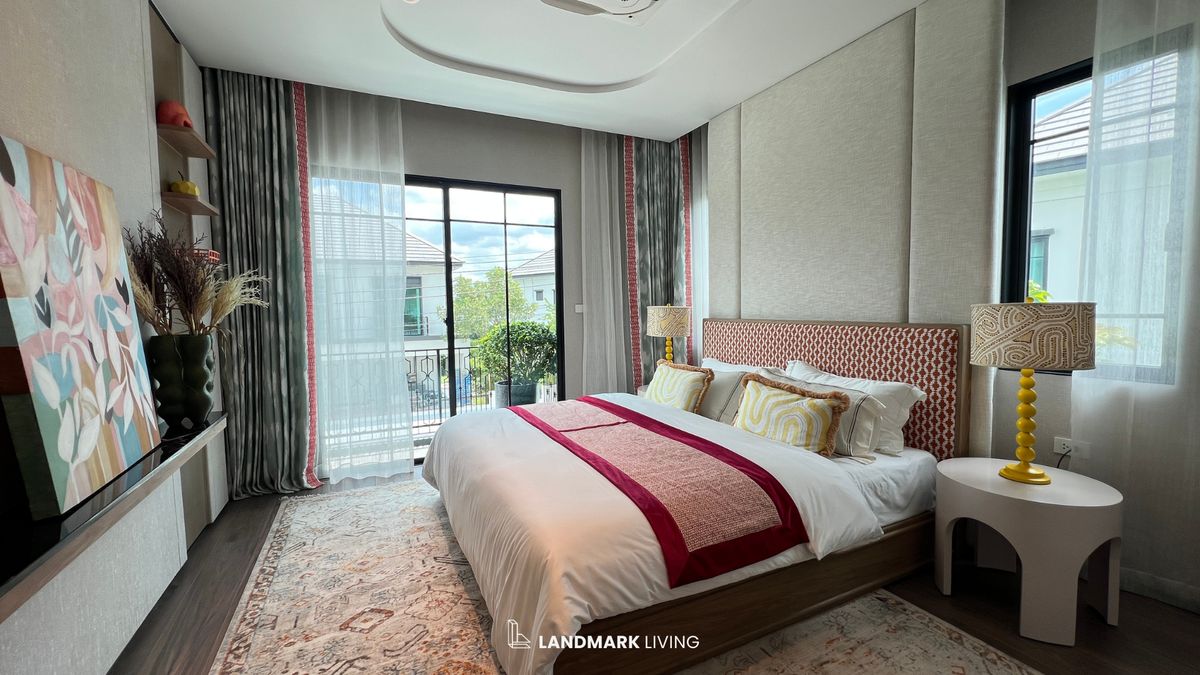 For SaleHouseBang kae, Phetkasem : ✨ Everything as in the picture Ready to move in. Luxury house That you cant miss Give you a special deal from Landmark Living 💯