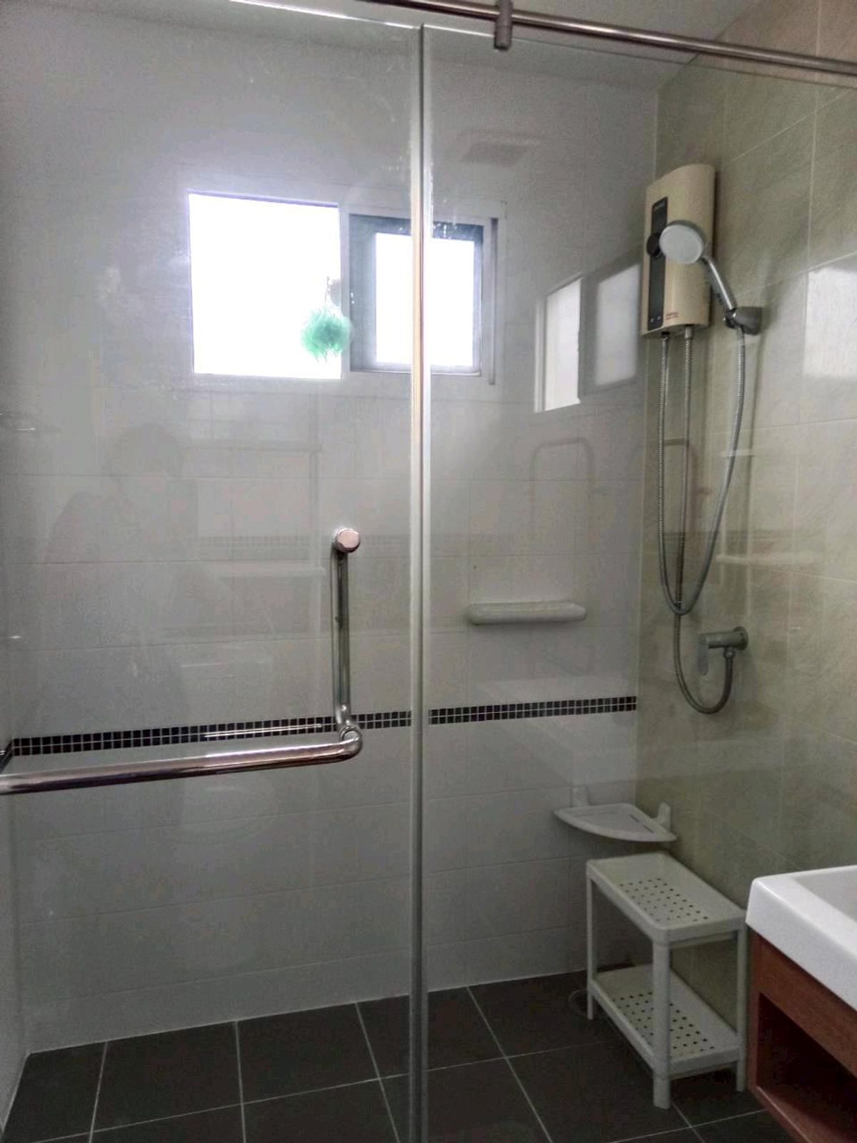 บ้านพัฒนาการ ศรีนครินทร์ : บ้านเดี่ยว ขาย เช่า บ้านมุม3 นอน 3 น้ำ 2 จอดรถ สนใจติดต่อคุณเนย 0938563451