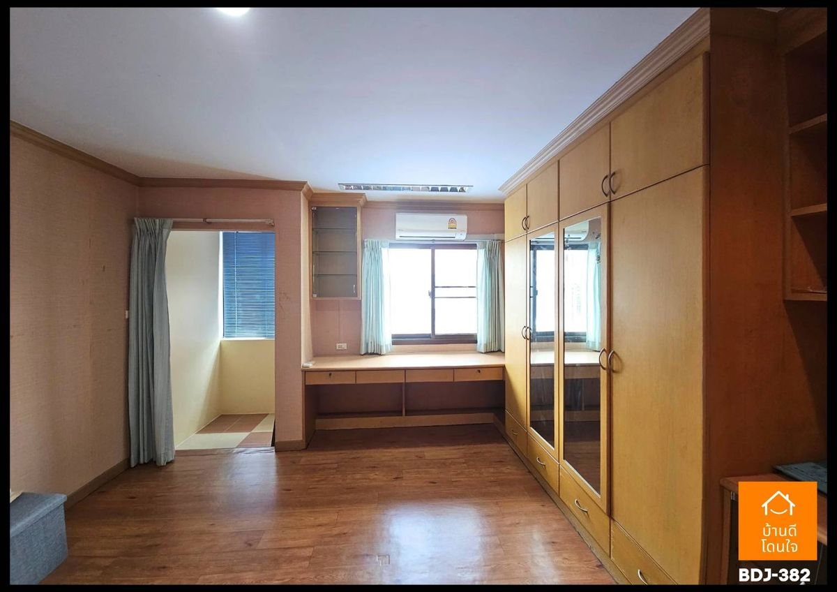 ขายทาวน์โฮมรามคำแหง หัวหมาก : ลดราคาพิเศษ ทาวน์โฮม บ้านบดินทรรักษา (32 ตร.ว.) 4 นอน 2 น้ำ 2 จอด ใกล้โรงเรียนบดินทรเดชา 