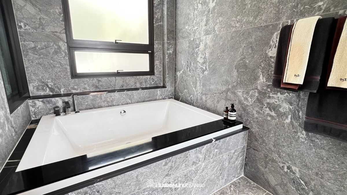 ขายบ้านเลียบทางด่วนรามอินทรา : ✨ได้ทุกอย่างตามรูป พร้อมเข้าอยู่  🏠9E1 (ไนน์ตี้ไฟว์ อีสต์วัน)- ตกแต่งครบพร้อมเข้าอยู่ รับดีลสุดพรีเมียมเหนือระดับจาก Landmark Living 💯