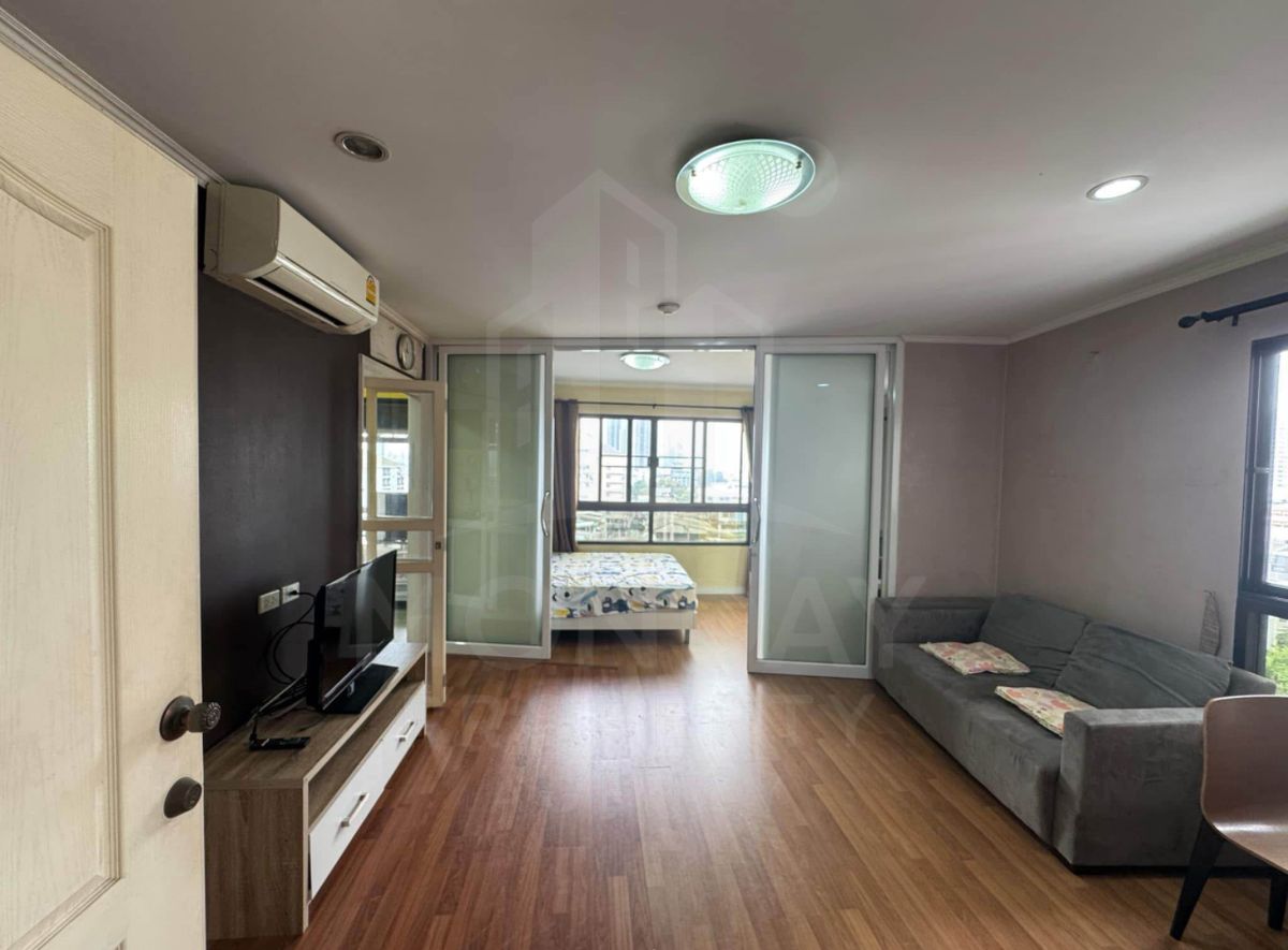 For SaleCondoSathorn, Narathiwat : 📌 Urgent‼ ️ Condo for sale ✅ LUMPINI PLACE NARATHIWAT 24, beautiful room, ready to move in.