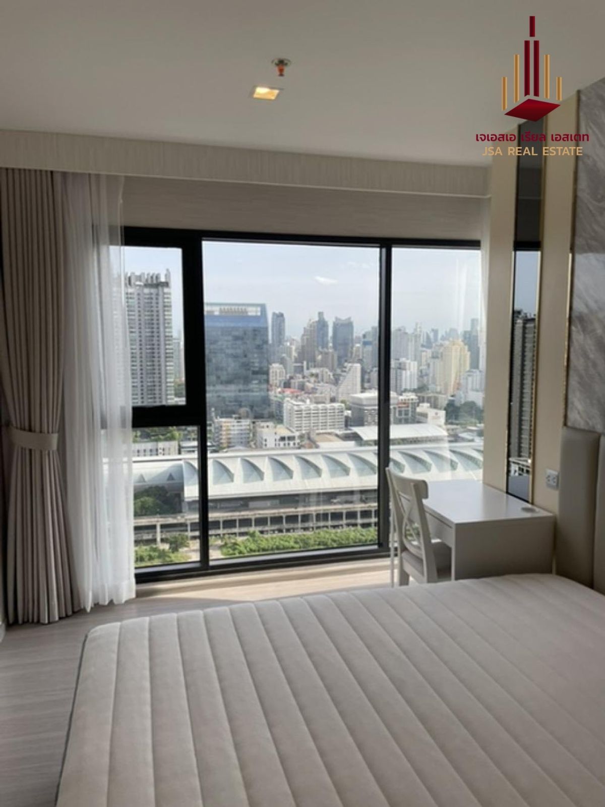 ให้เช่าคอนโดพระราม 9 เพชรบุรีตัดใหม่ RCA : ✨ For  Rent: Life Asoke Hype Rama 9  Condo ✨  💰 Only  42,000 THB/month