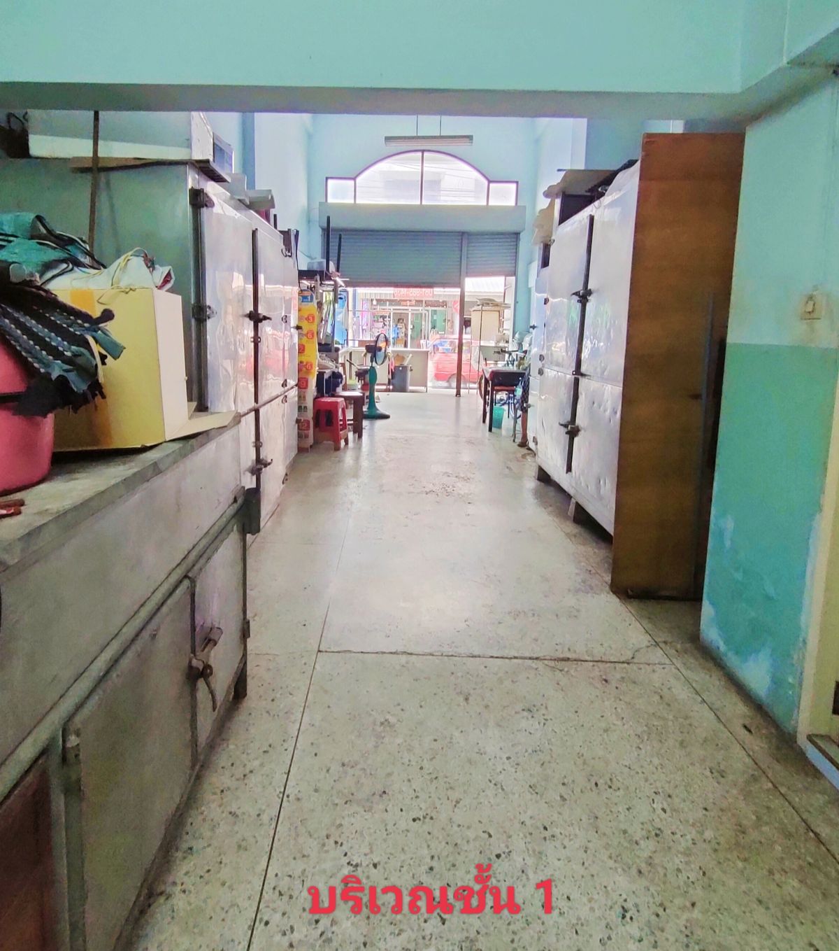 For SaleShop HouseSamut Prakan,Samrong : Urgent sale !! a 4.5-storey Commercial building 16 sq m., on Main Road of Denchai Village, Bang Muang-Theparak, good location, near the yellow line, MRT Thipawan and BTS Samrong.