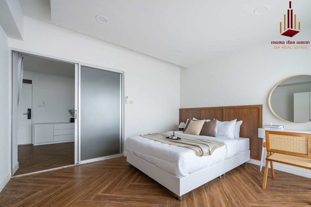 For SaleCondoPattanakan, Srinakarin : ✨ For Sale: Supalai Park Srinakarin Condo ✨ 💰 ONLY 2,290,000 THB