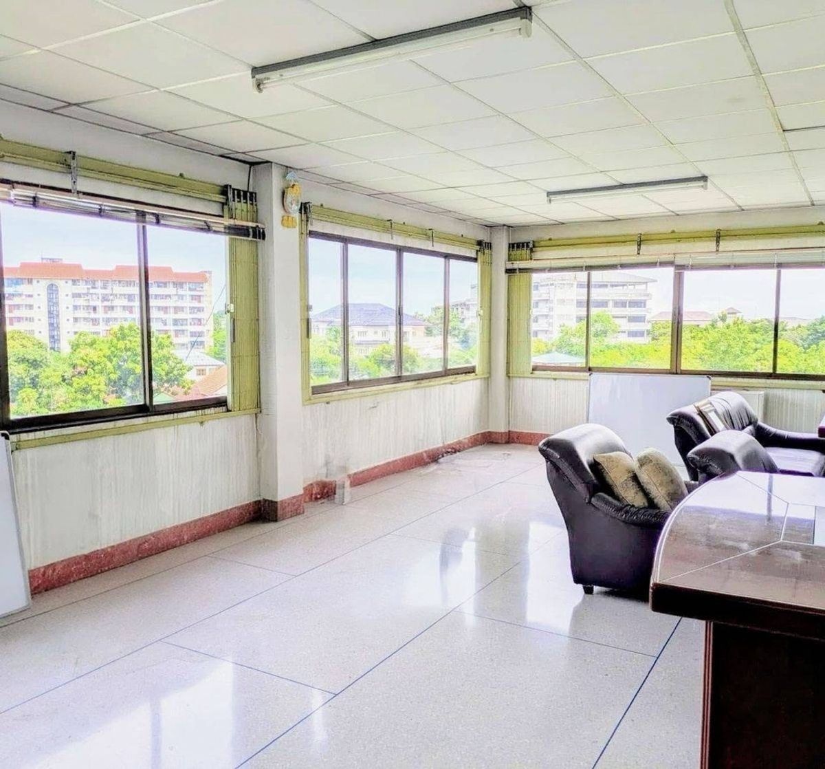 ให้เช่าอาคารพาณิชย์พระราม 2 บางขุนเทียน : ให้เช่าอาคารพาณิชย์ 3คูหา โซนพระราม2 ใกล้ รพ.บางมด เพียง 5 นาที