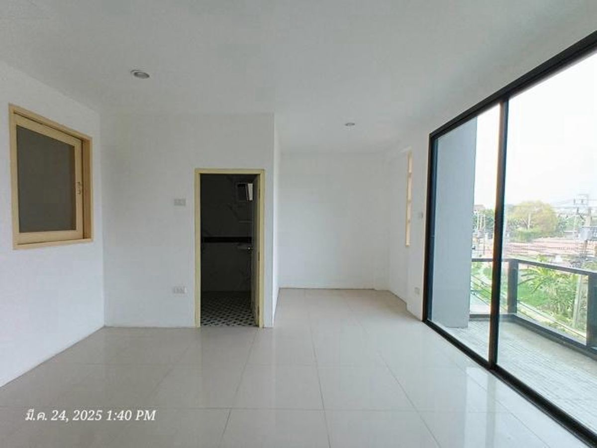 ขายอาคารพาณิชย์แจ้งวัฒนะ เมืองทอง : ด่วนนน‼️ขายอาคารพาณิชย์ดอนเมือง 4 ชั้น 2 คูหา ขนาด 650 Sq.m พิเศษเพียง 25.28 MB ติดต่อ 086-795-9997 จิมมี่