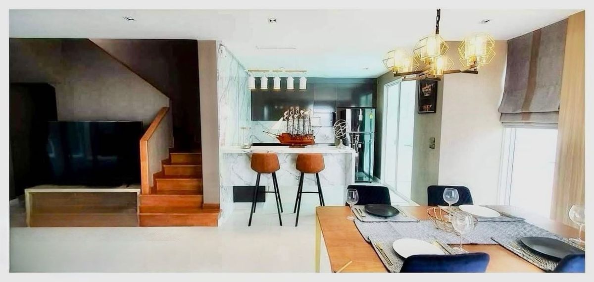 ให้เช่าบ้านลาดกระบัง สุวรรณภูมิ : AQ ARBOR SUANLUANG RAMA 9 - PATTANAKARN สวนหลวง ร.9-พัฒนาการ 3-story model house