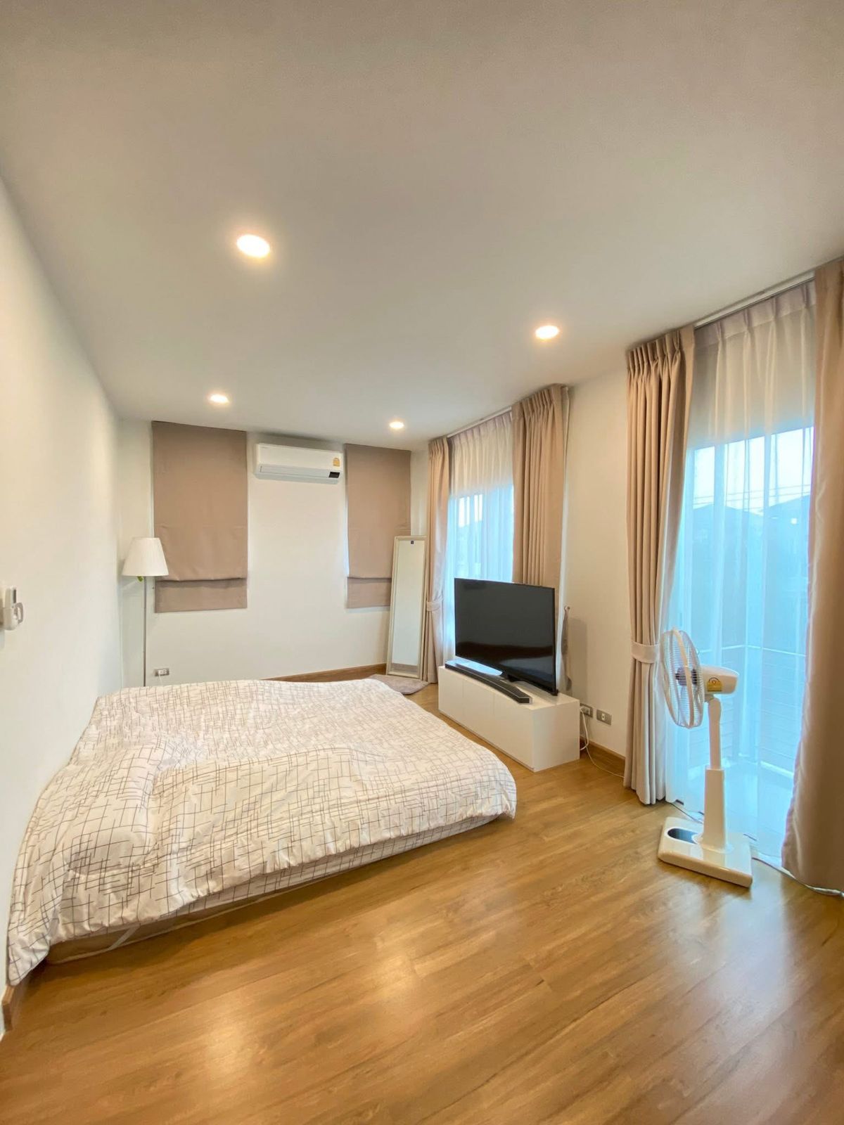 For RentHousePathum Thani,Rangsit, Thammasat : Single house for rent ✨ Centro Phahol-Vibhavadi ✨ 3 bedrooms, 3 bathrooms, fully furnished and equipped with appliances