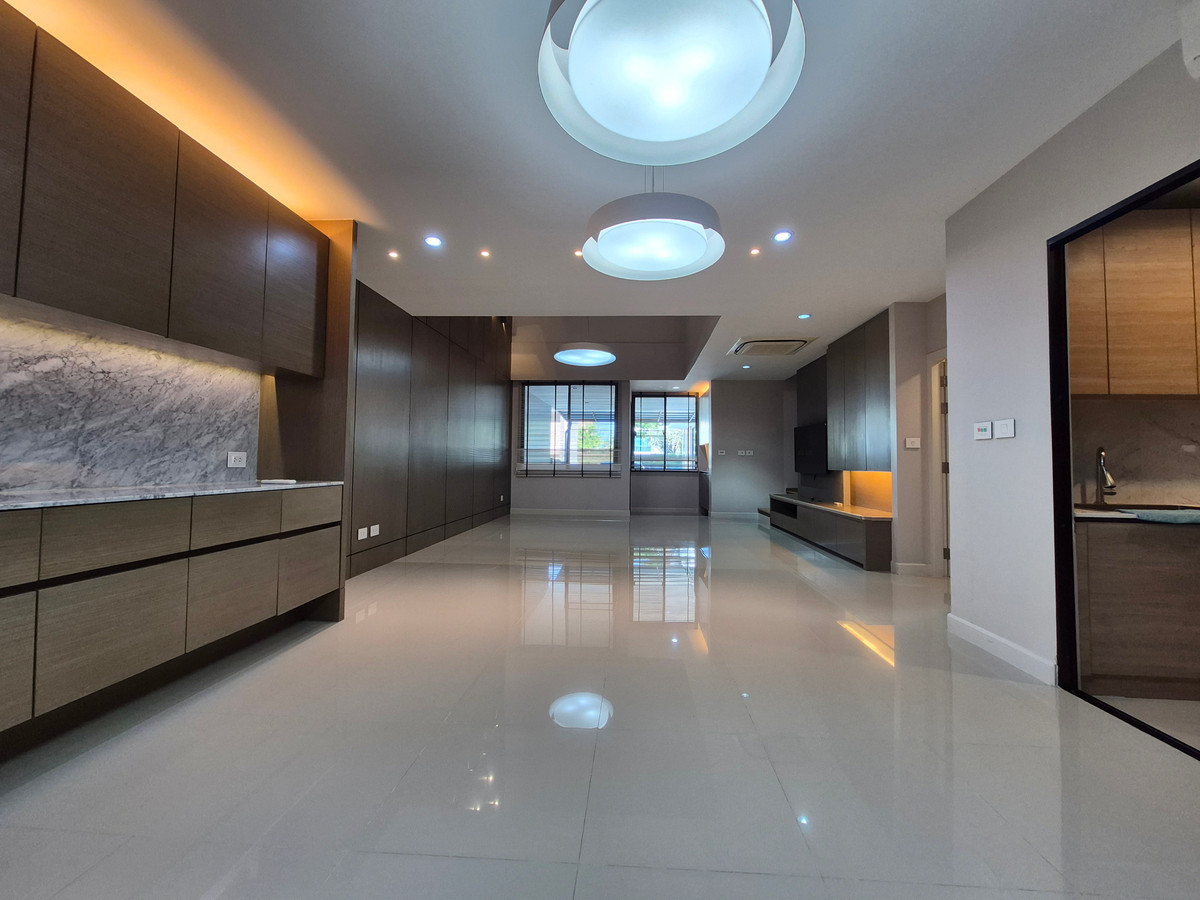 TownhomePattanakan, Srinakarin : Modern Luxury Town Home⭐3 Bedroom⭐Krungthep Kreetha - Phatthanakan Road 