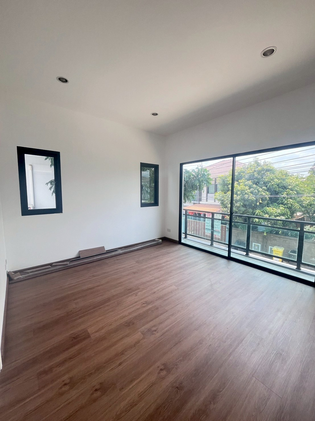 For SaleHouseNakhon Pathom : Twin house for sale in the middle of the village of Pinklao-Sai 5