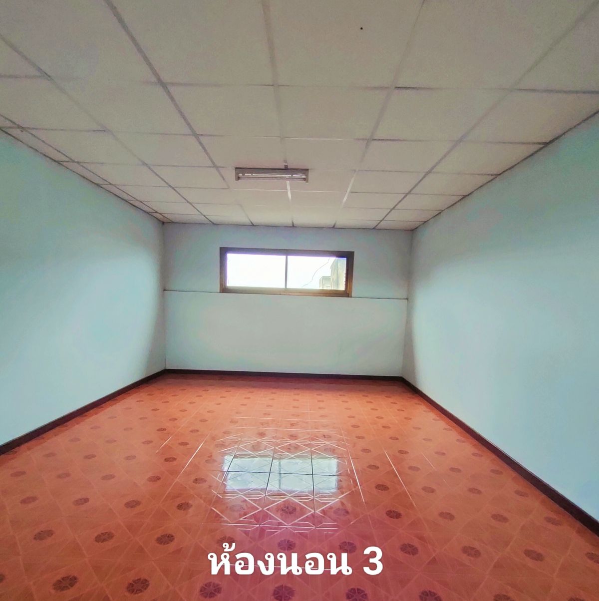 For SaleShop HouseSamut Prakan,Samrong : Urgent sale !! a 4.5-storey Commercial building 16 sq m., on Main Road of Denchai Village, Bang Muang-Theparak, good location, near the yellow line, MRT Thipawan and BTS Samrong.