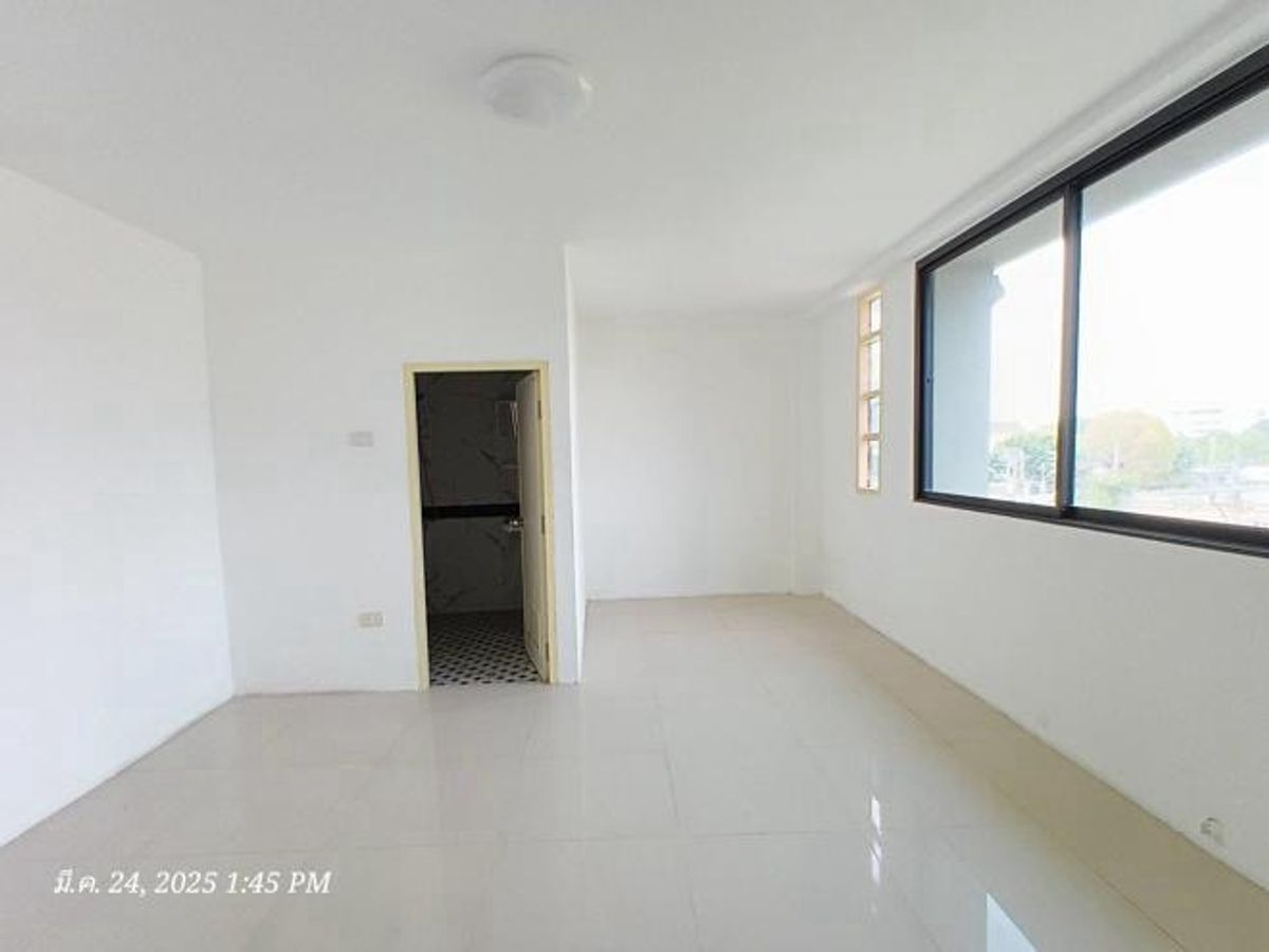 ขายอาคารพาณิชย์แจ้งวัฒนะ เมืองทอง : ด่วนนน‼️ขายอาคารพาณิชย์ดอนเมือง 4 ชั้น 2 คูหา ขนาด 650 Sq.m พิเศษเพียง 25.28 MB ติดต่อ 086-795-9997 จิมมี่