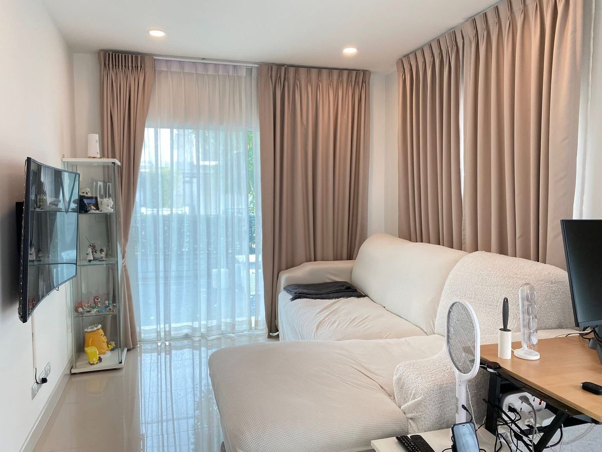 For RentHousePathum Thani,Rangsit, Thammasat : Single house for rent ✨ Centro Phahol-Vibhavadi ✨ 3 bedrooms, 3 bathrooms, fully furnished and equipped with appliances