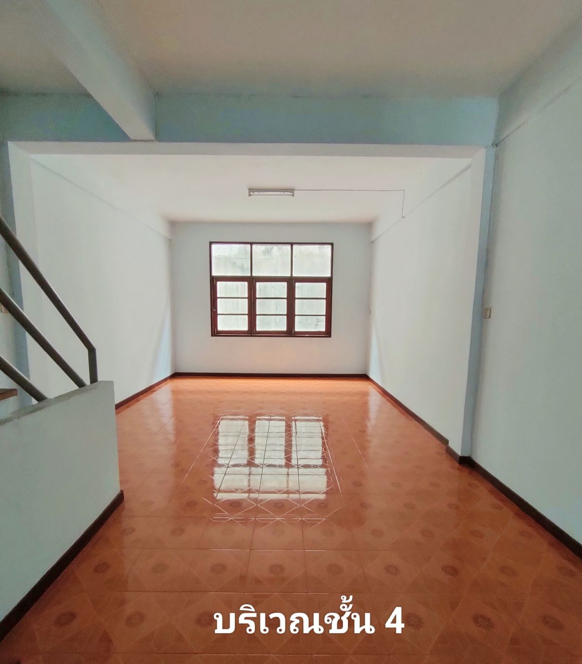 For SaleShop HouseSamut Prakan,Samrong : Urgent sale !! a 4.5-storey Commercial building 16 sq m., on Main Road of Denchai Village, Bang Muang-Theparak, good location, near the yellow line, MRT Thipawan and BTS Samrong.