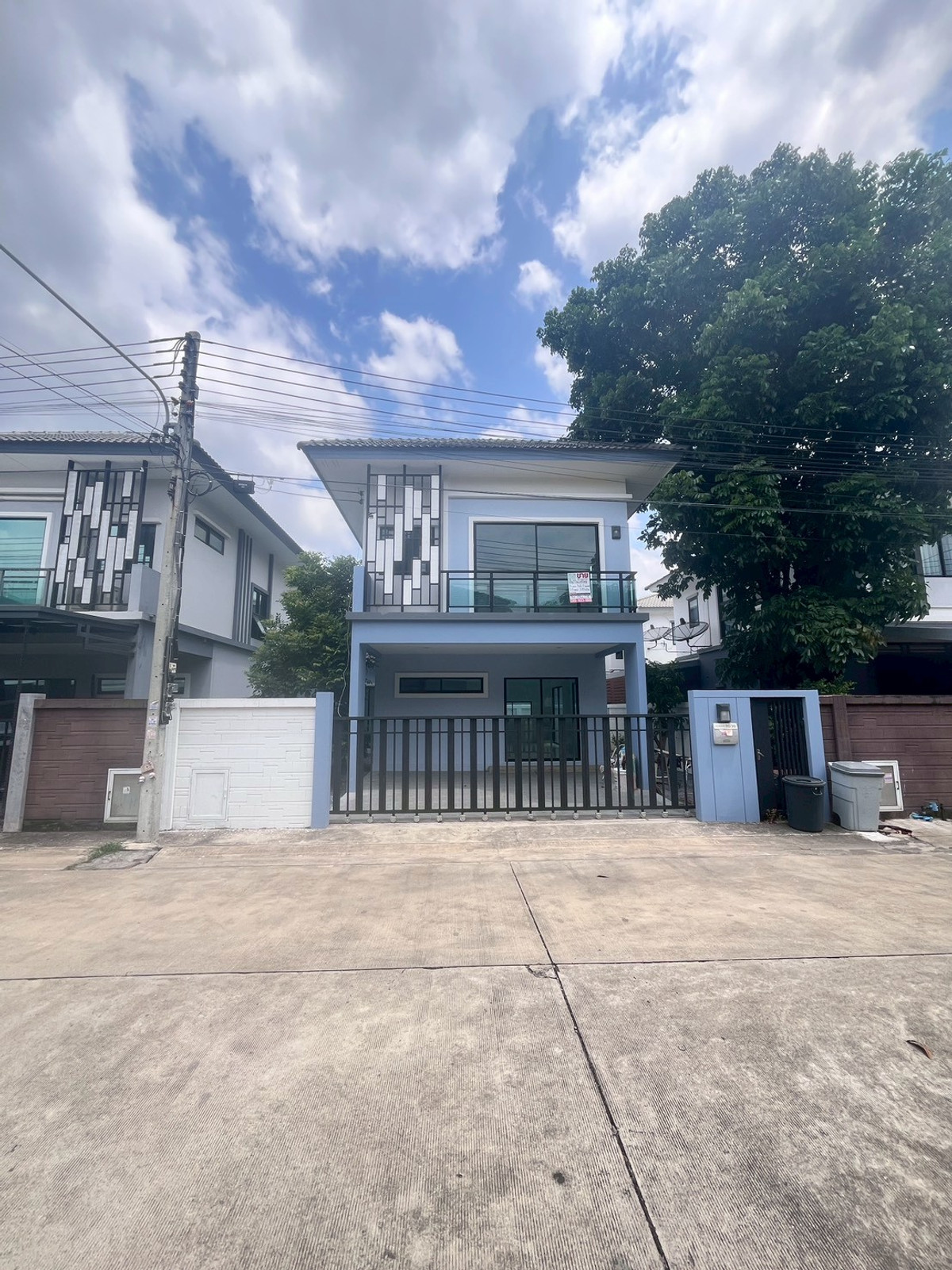 For SaleHouseNakhon Pathom : Twin house for sale in the middle of the village of Pinklao-Sai 5