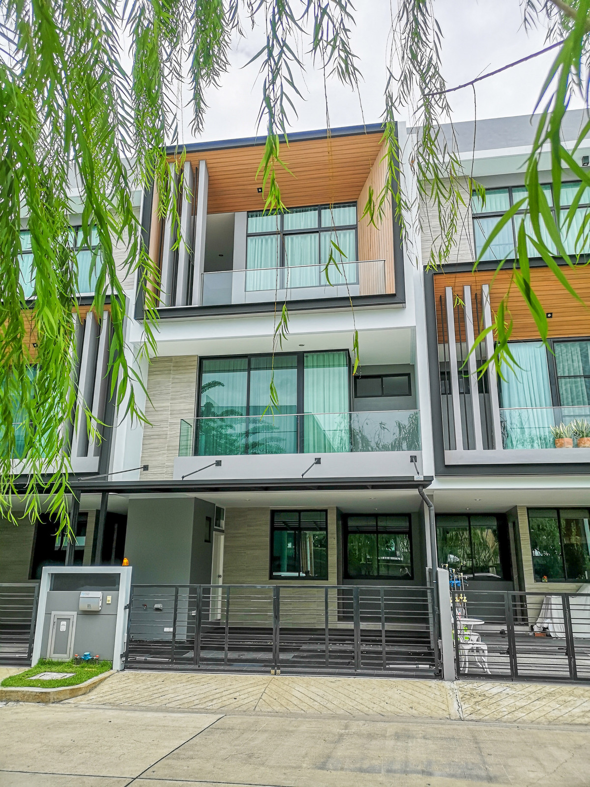 TownhomePattanakan, Srinakarin : Modern Luxury Town Home⭐3 Bedroom⭐Krungthep Kreetha - Phatthanakan Road 