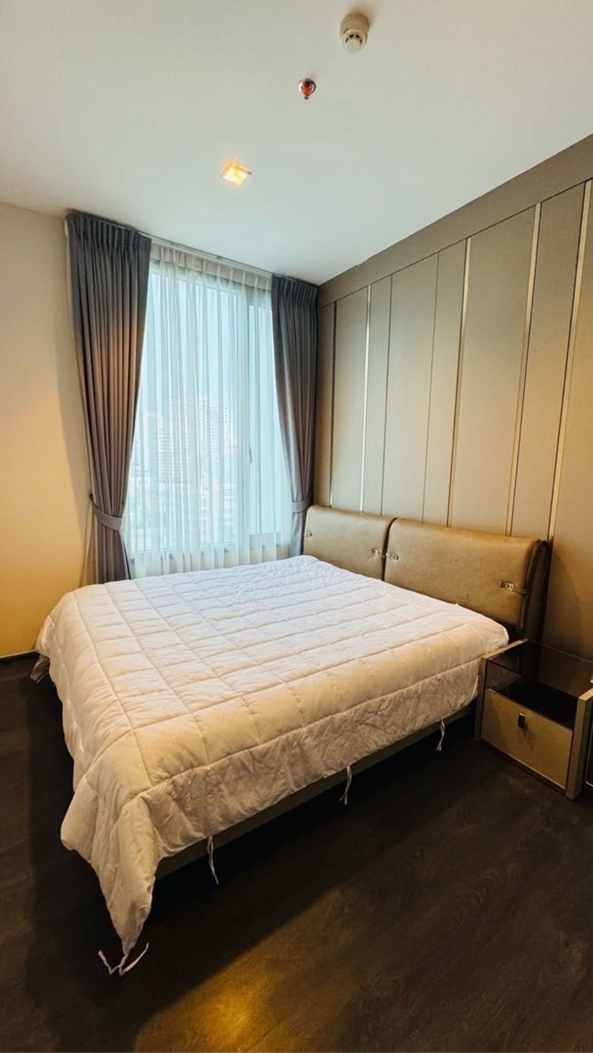 ให้เช่าคอนโดสุขุมวิท อโศก ทองหล่อ : ให้เช่า Edge Sukhumvit 23 