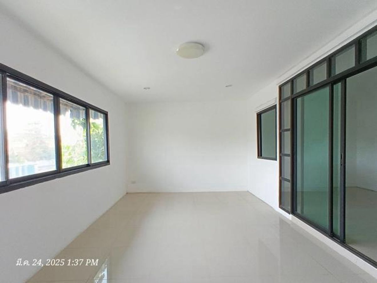 ขายอาคารพาณิชย์แจ้งวัฒนะ เมืองทอง : ด่วนนน‼️ขายอาคารพาณิชย์ดอนเมือง 4 ชั้น 2 คูหา ขนาด 650 Sq.m พิเศษเพียง 25.28 MB ติดต่อ 086-795-9997 จิมมี่