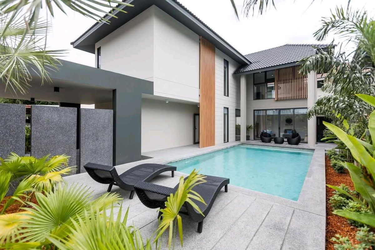 ให้เช่าบ้านเชียงใหม่ : การออกแบบที่สะอาดทันสมัย! วิลล่าสระว่ายน้ำสุดสวยในสันผักหวาน

