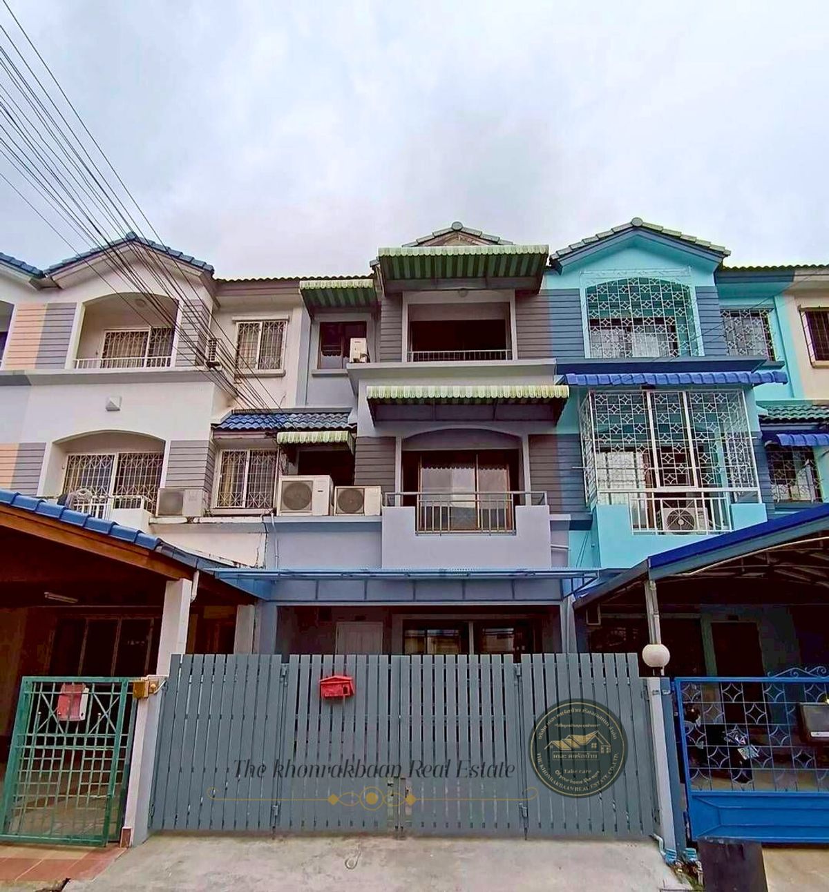 ขายทาวน์โฮมพัฒนาการ ศรีนครินทร์ : SALE:รหัสทรัพย์ STT2358🏡ขายทาวน์เฮ้าส์ 3 ชั้น บ้านกลางเมือง ซ. พระรามเก้า 43 🛍️ ใกล้ห้าง The Nine พระราม 9 เพียง 500 ม.💰ขาย 5.8 ล้านบาท (ค่าโอนคนละครึ่ง)