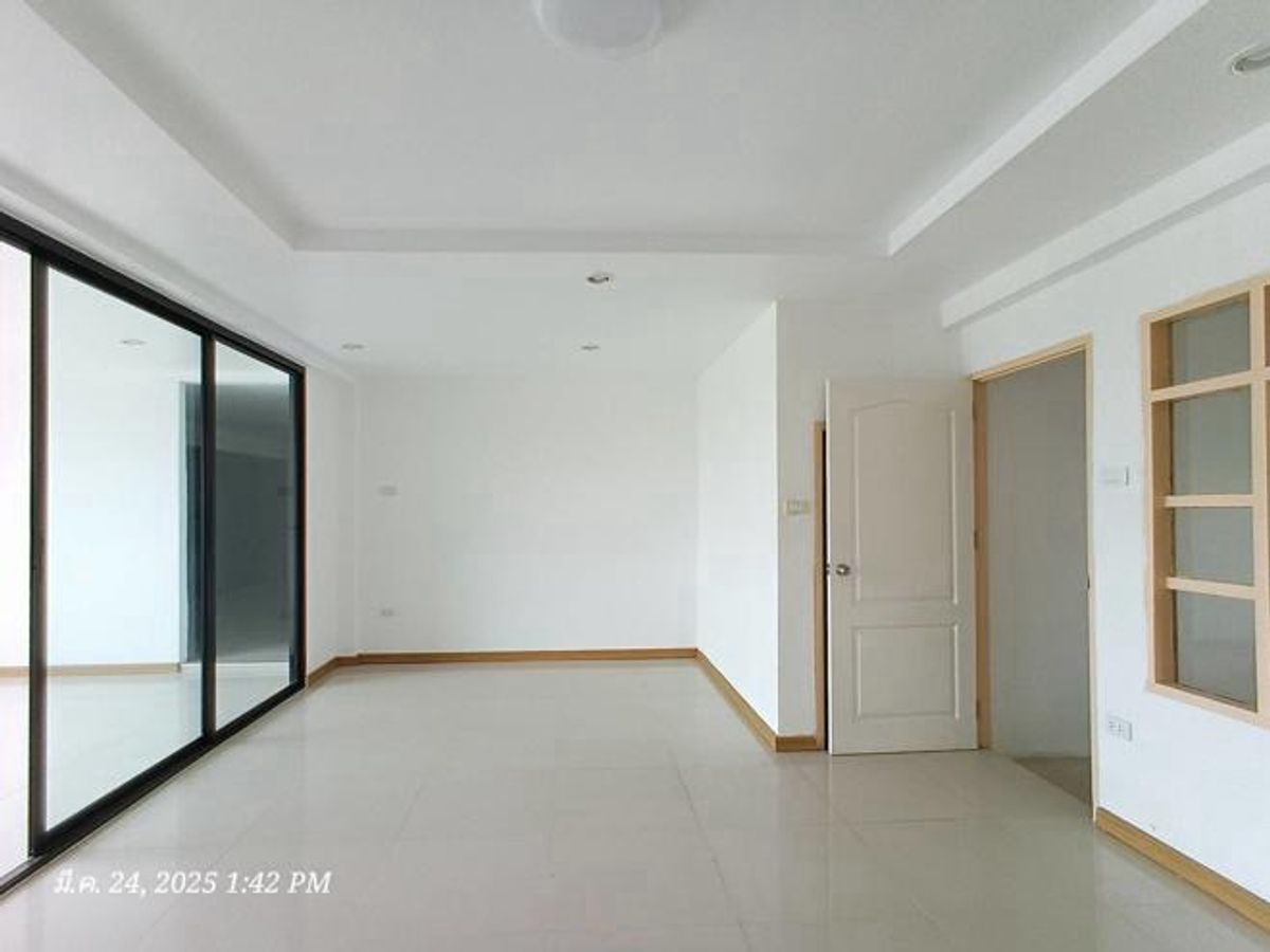 ขายอาคารพาณิชย์แจ้งวัฒนะ เมืองทอง : ด่วนนน‼️ขายอาคารพาณิชย์ดอนเมือง 4 ชั้น 2 คูหา ขนาด 650 Sq.m พิเศษเพียง 25.28 MB ติดต่อ 086-795-9997 จิมมี่