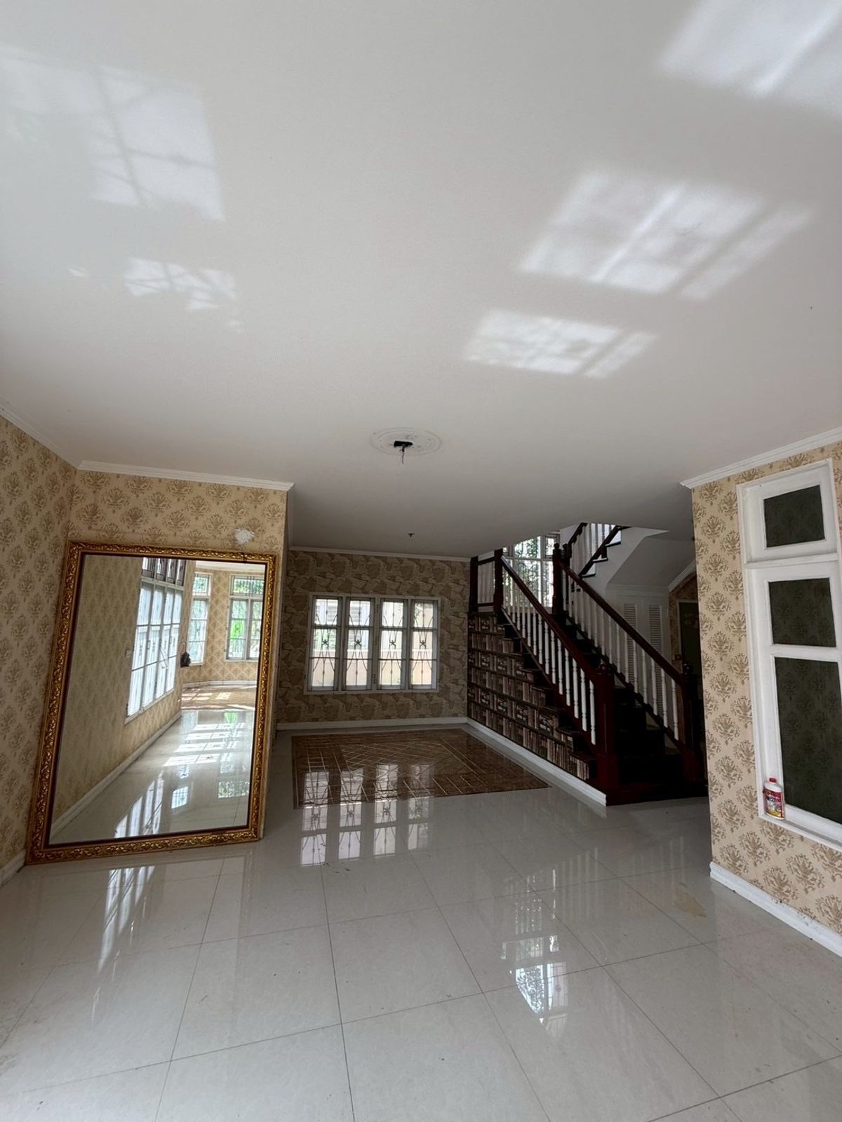 For SaleHousePathum Thani,Rangsit, Thammasat : Urgent sale !! 2 -storey detached house, Passorn 2 along the Khlong Sam