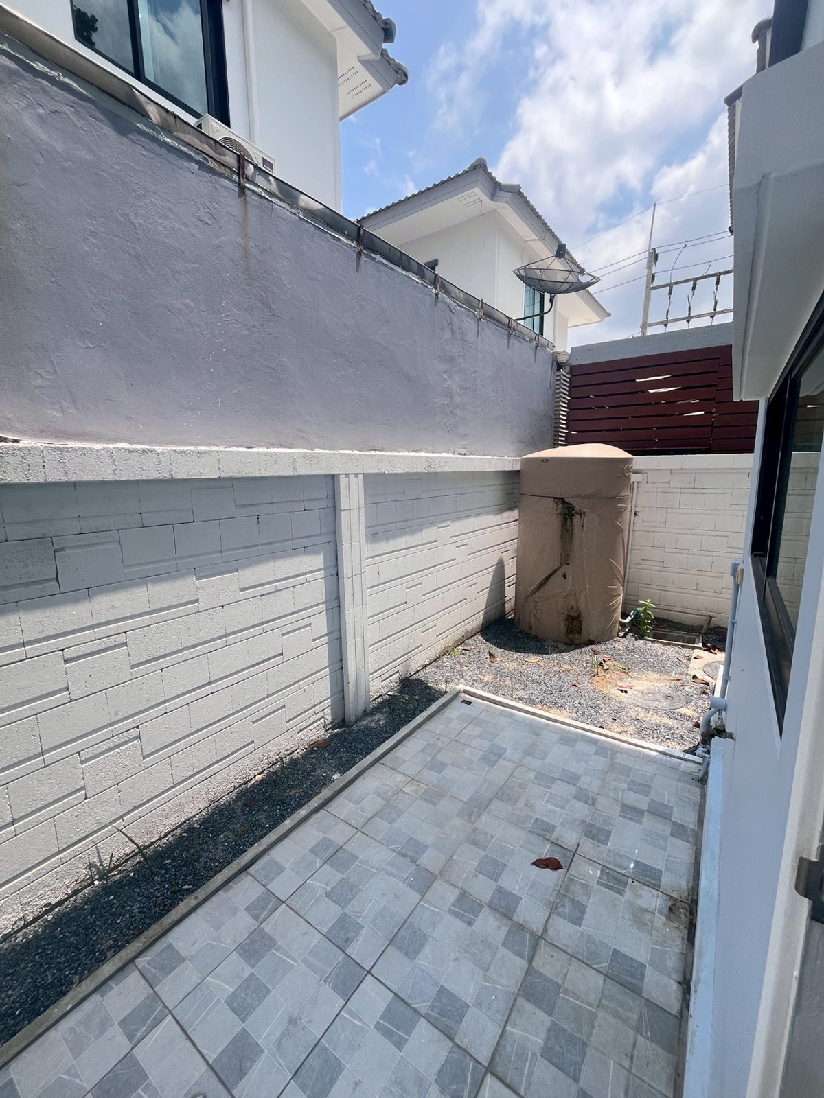 For SaleHouseNakhon Pathom : Twin house for sale in the middle of the village of Pinklao-Sai 5