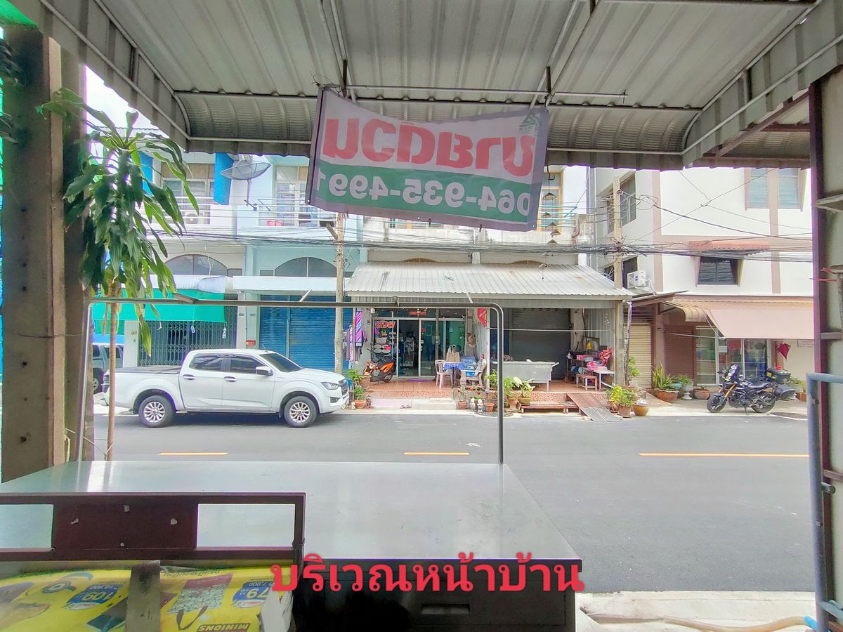 For SaleShop HouseSamut Prakan,Samrong : Urgent sale !! a 4.5-storey Commercial building 16 sq m., on Main Road of Denchai Village, Bang Muang-Theparak, good location, near the yellow line, MRT Thipawan and BTS Samrong.