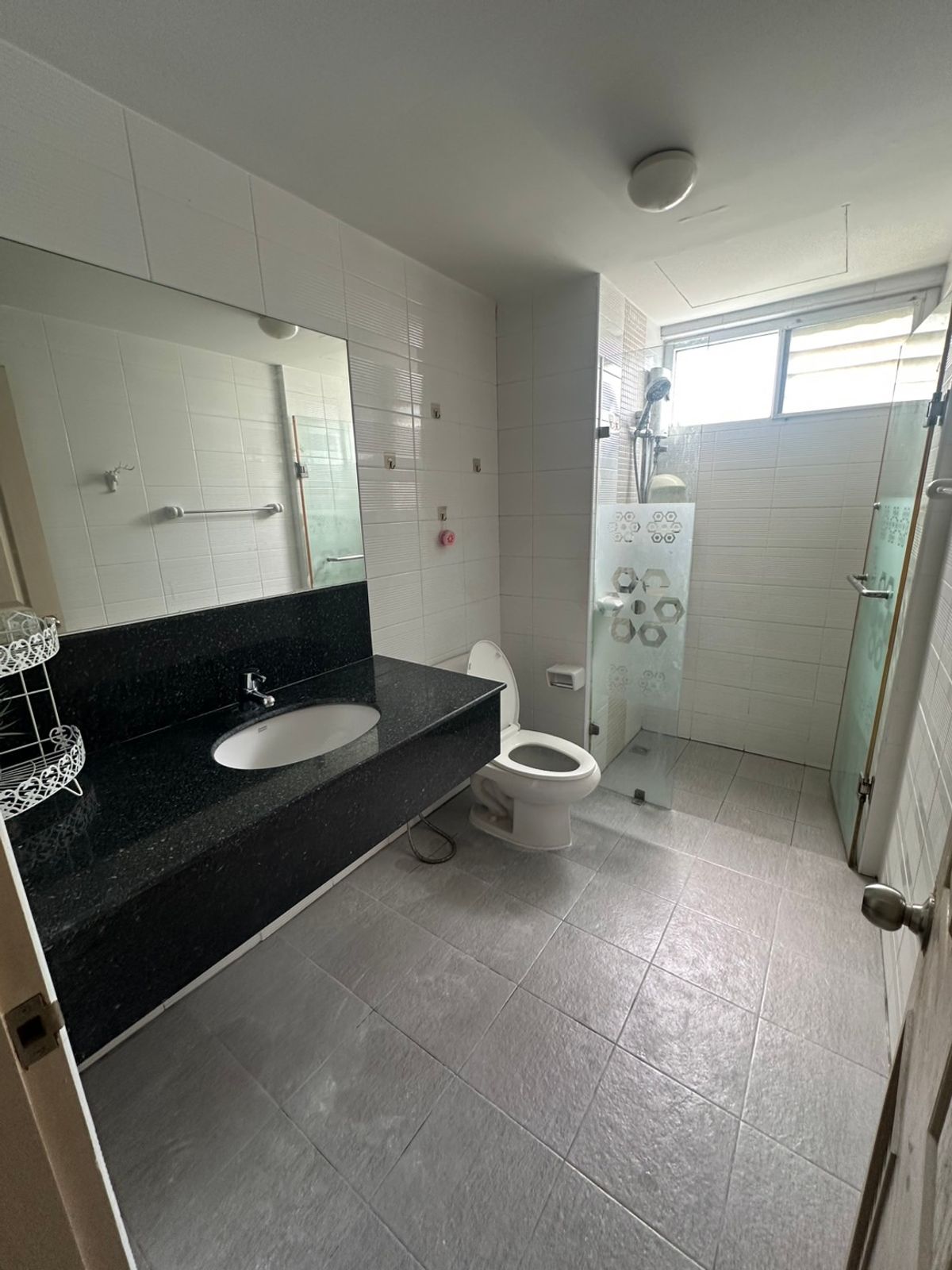 ให้เช่าคอนโดท่าพระ ตลาดพลู วุฒากาศ : รีโนเวททาสีใหม่ ห้องใหญ่ สังคมดี ที่ คอนโด เมโทร พาร์ค สาทร