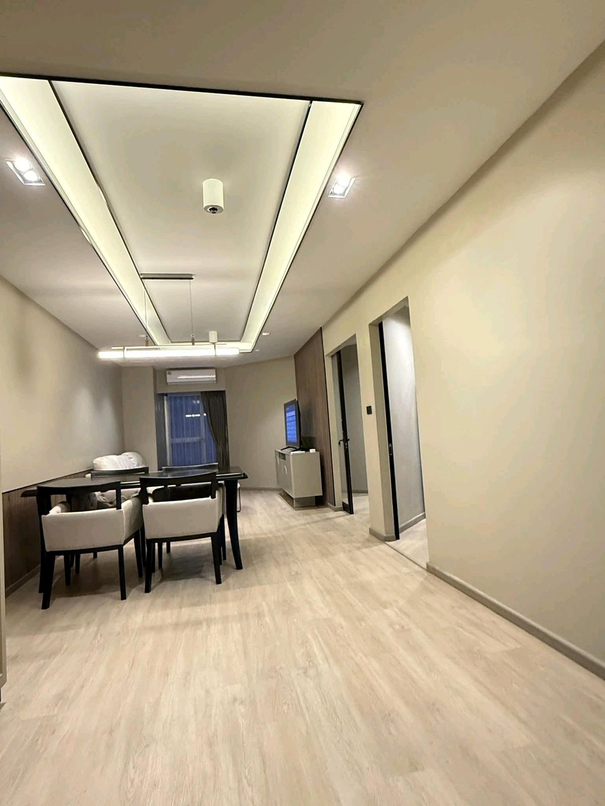 ให้เช่าคอนโดวิทยุ ชิดลม หลังสวน : 🐶🐱Spacious 90 sq.m of 2 Bedroom with Big Balcony🐱🐶