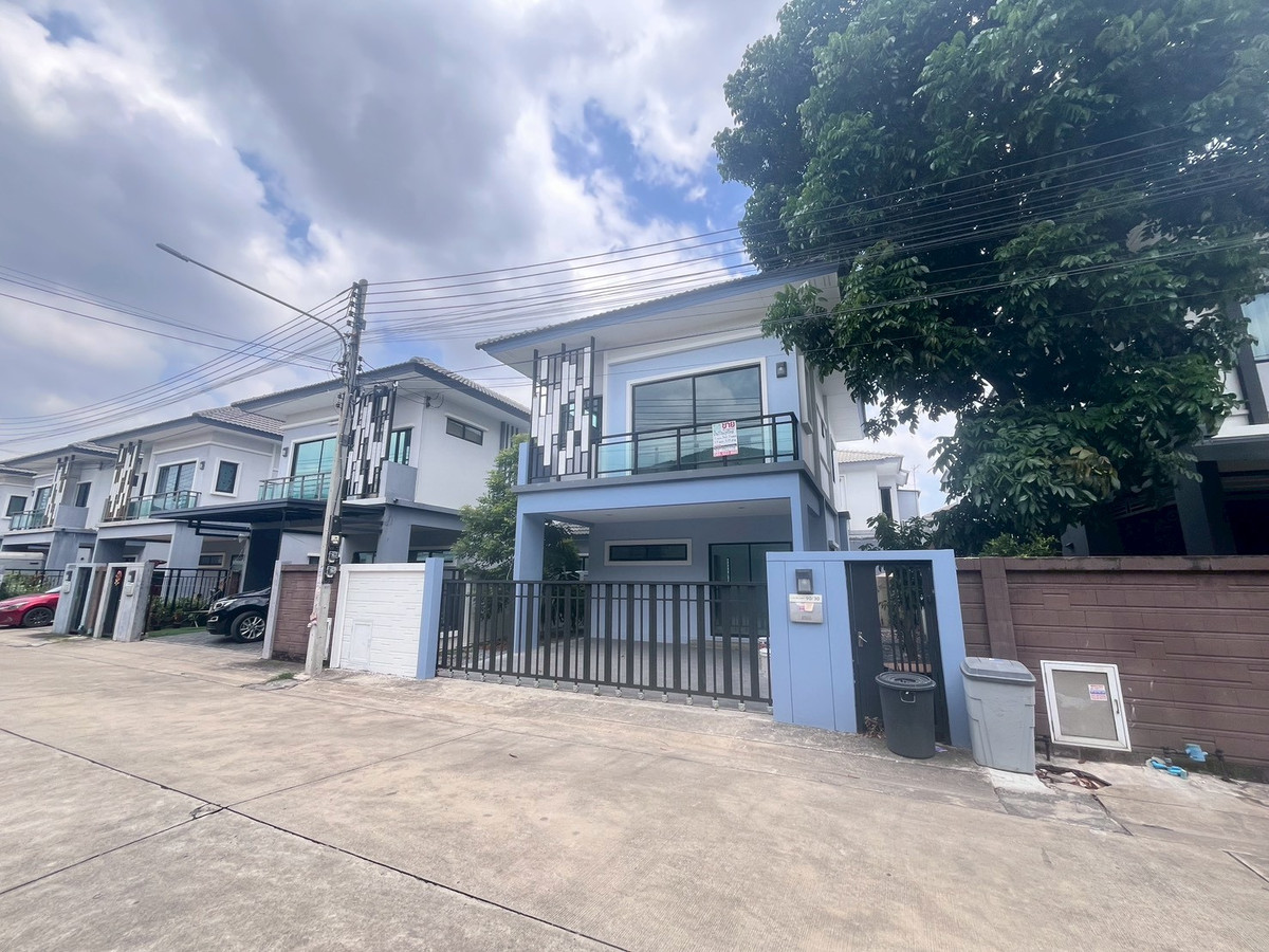 For SaleHouseNakhon Pathom : Twin house for sale in the middle of the village of Pinklao-Sai 5