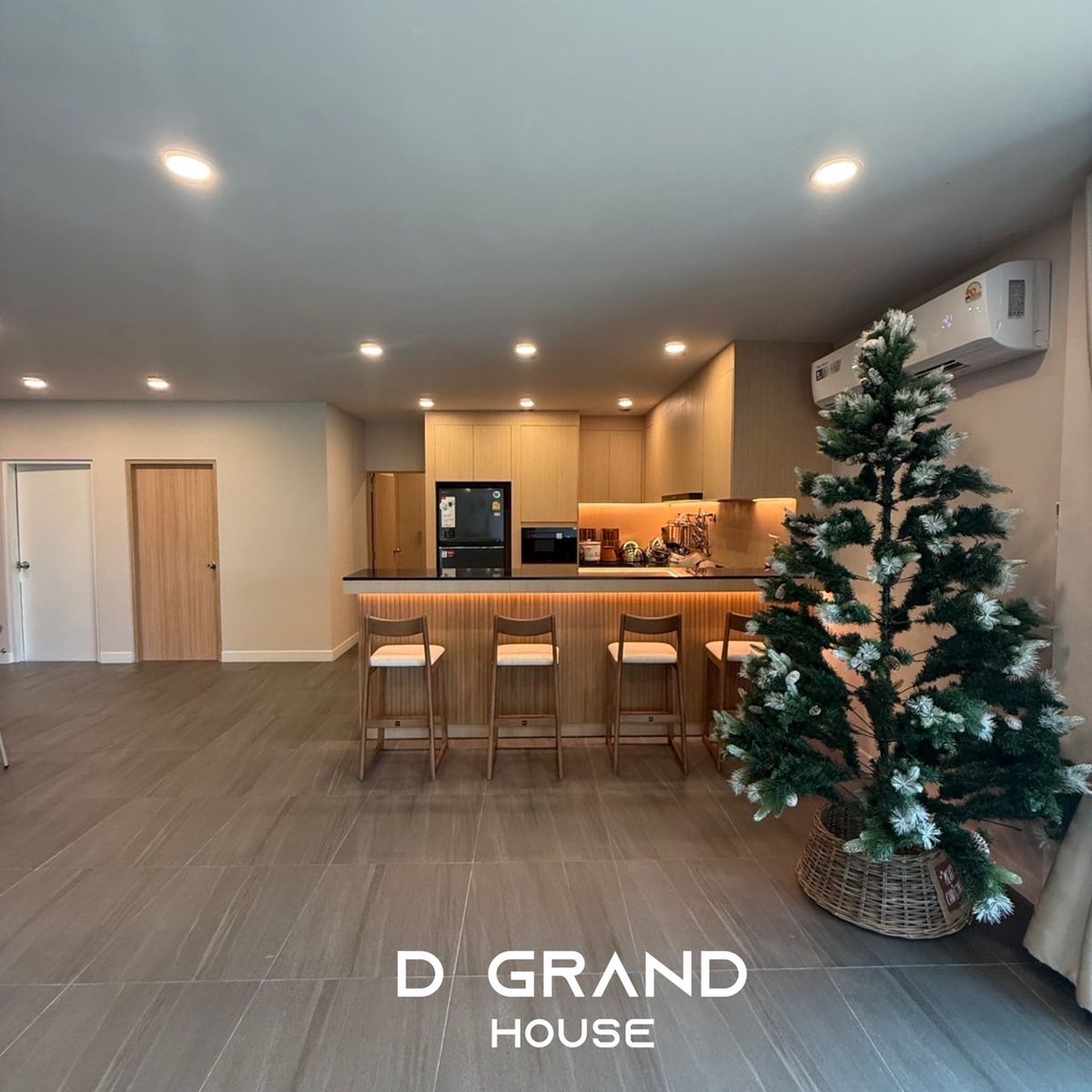 ขายบ้านปากช่อง เขาใหญ่ : Pool villa หรู  Rare Item ใกล้ Dusit D2  บนที่ดินกว่า 378.9 ตร.วา และพื้นที่ใช้สอยกว่า 1,106 ตร.ม.