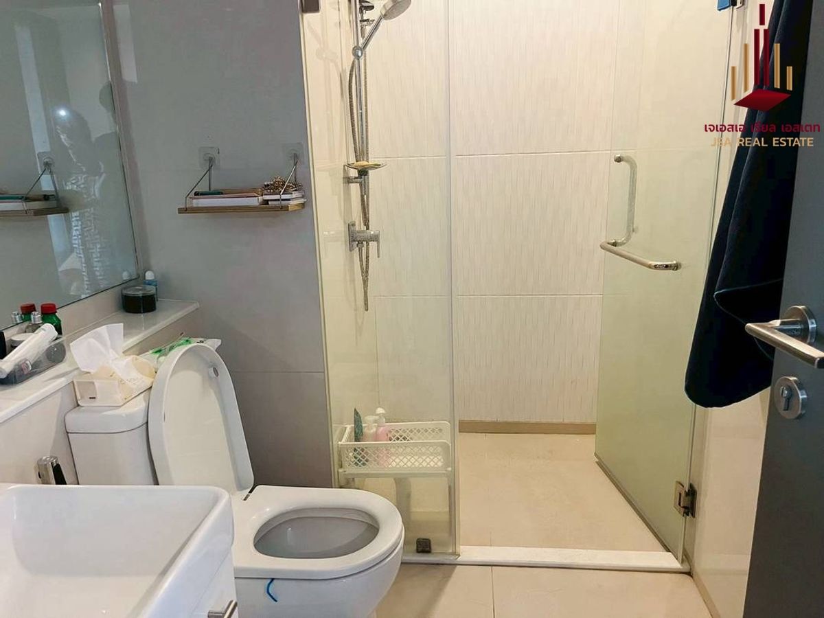 For SaleCondoRama9, Petchburi, RCA : ✨ For Sale: Life Asoke Hype Condo ✨ 💰 ONLY 5,590,000 THB