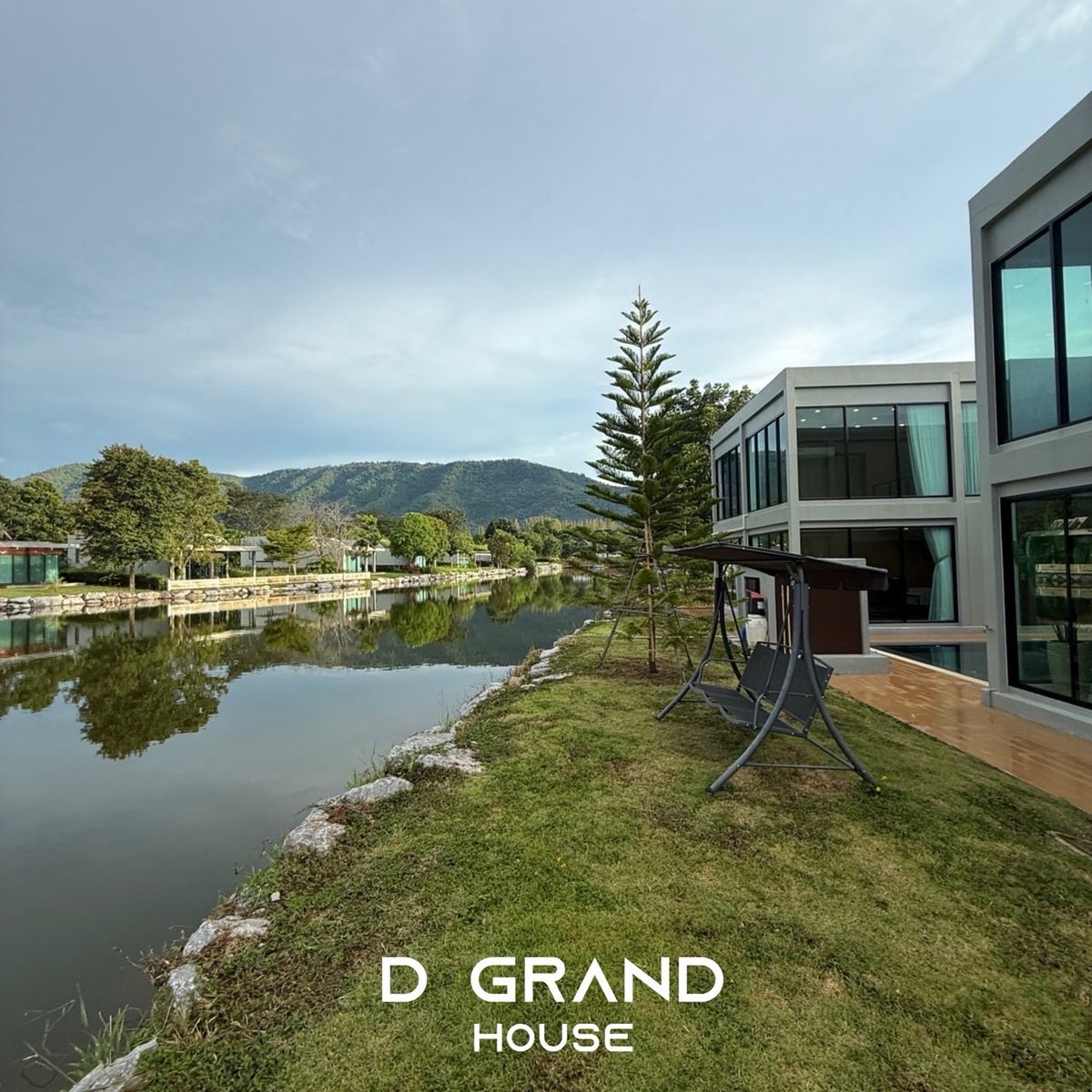 ขายบ้านปากช่อง เขาใหญ่ : Pool villa หรู  Rare Item ใกล้ Dusit D2  บนที่ดินกว่า 378.9 ตร.วา และพื้นที่ใช้สอยกว่า 1,106 ตร.ม.