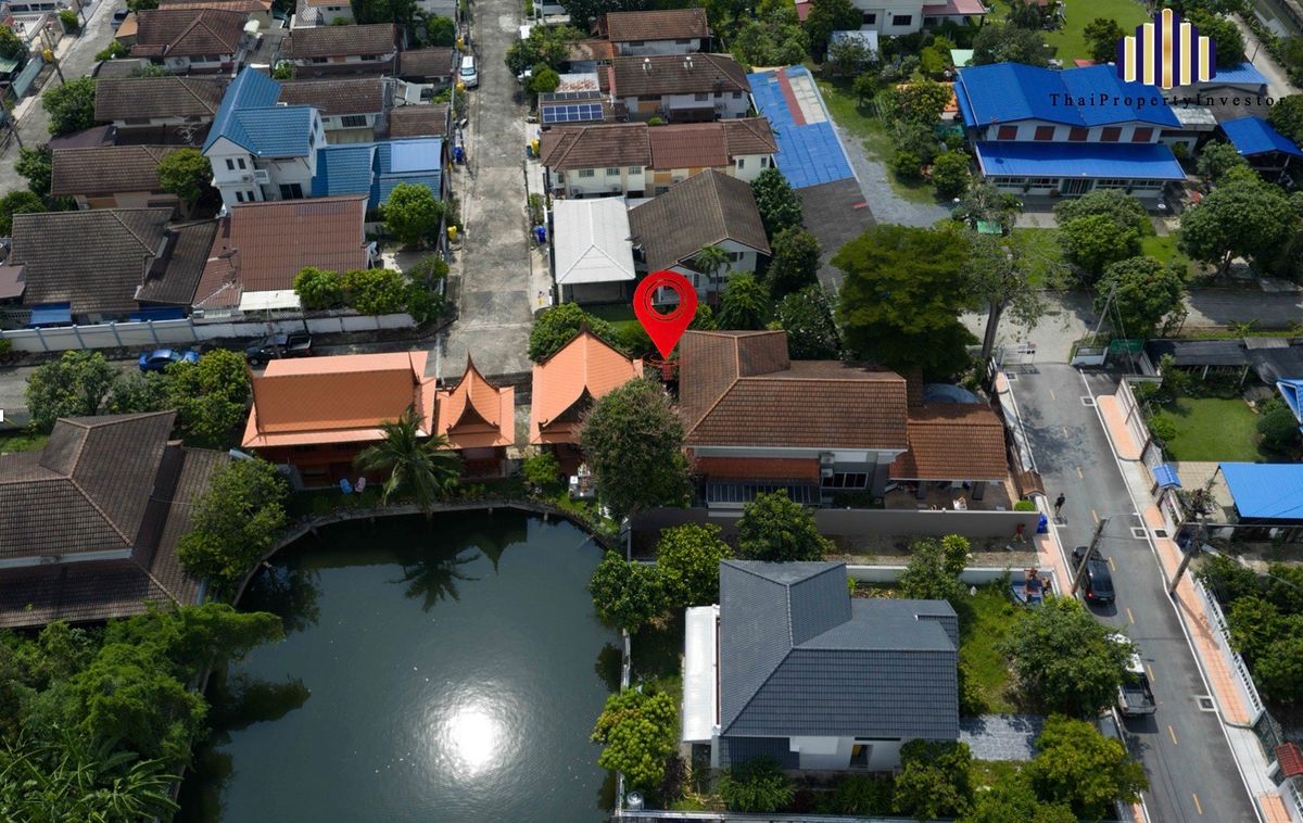 ขายบ้านแจ้งวัฒนะ เมืองทอง : สุดยอดความคุ้มค่า 2 บ้านในที่ดินเดียว!!!ขายบ้านสวนพงษ์เพชรบ้านเดี่ยว+บ้านทรงไทยไม้สักร่วมสมัย บนที่ดิน 214 ตร.วา ใช้สอยรวม 398 ตร.เมตร ใกล้เมืองทองและรถไฟฟ้าทำเลหายาก! !!