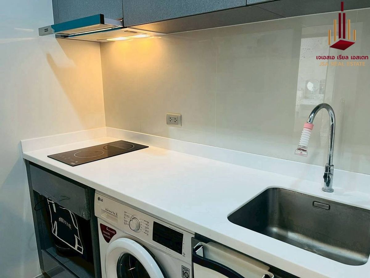 For SaleCondoRama9, Petchburi, RCA : ✨ For Sale: Life Asoke Hype Condo ✨ 💰 ONLY 5,590,000 THB