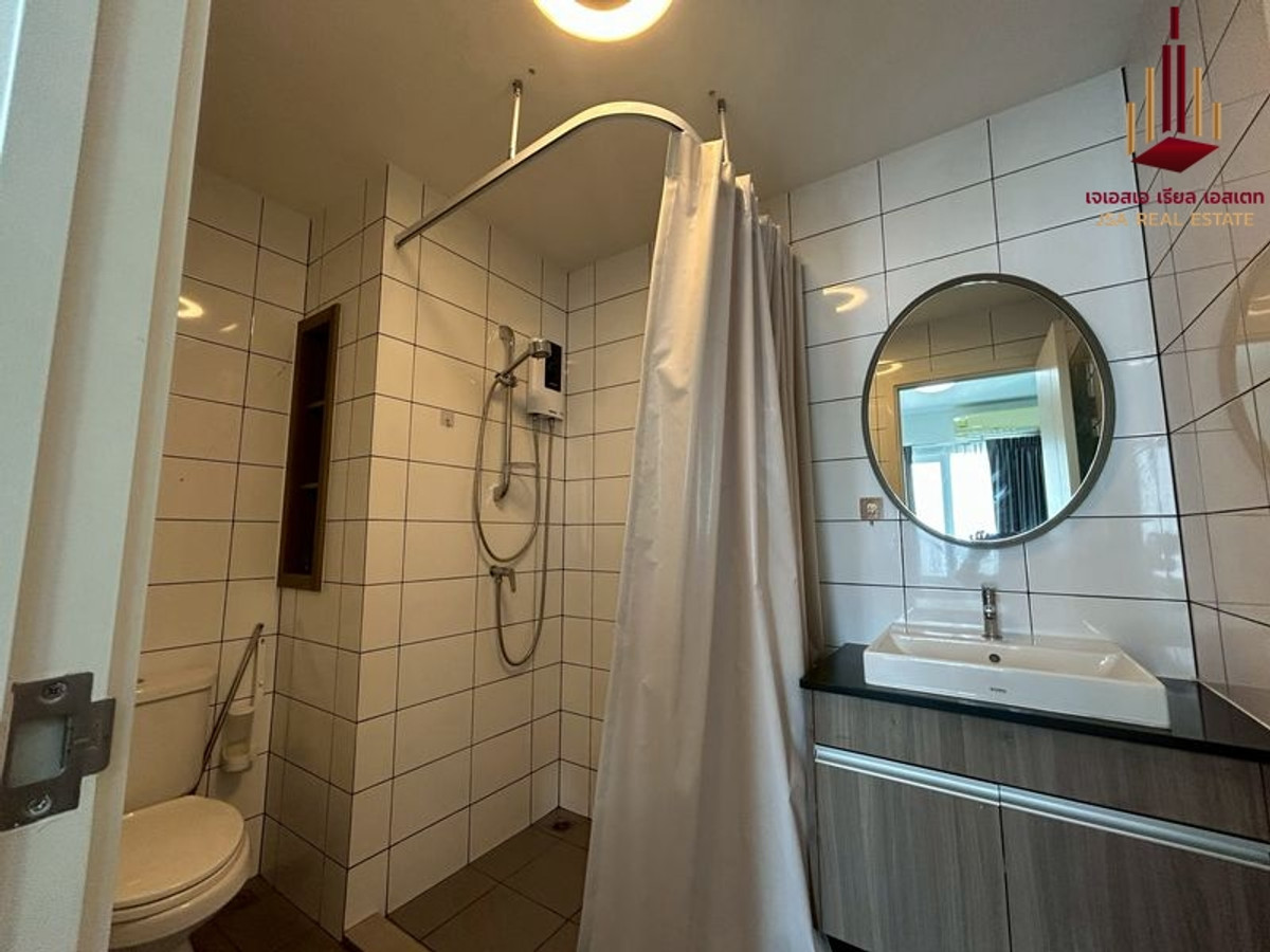 For SaleCondoRatchadapisek, Huaikwang, Suttisan : ✨ For Sale: Chapter One Eco Ratchada Huaikhwang Condo ✨ 💰 ONLY 2,750,000 THB