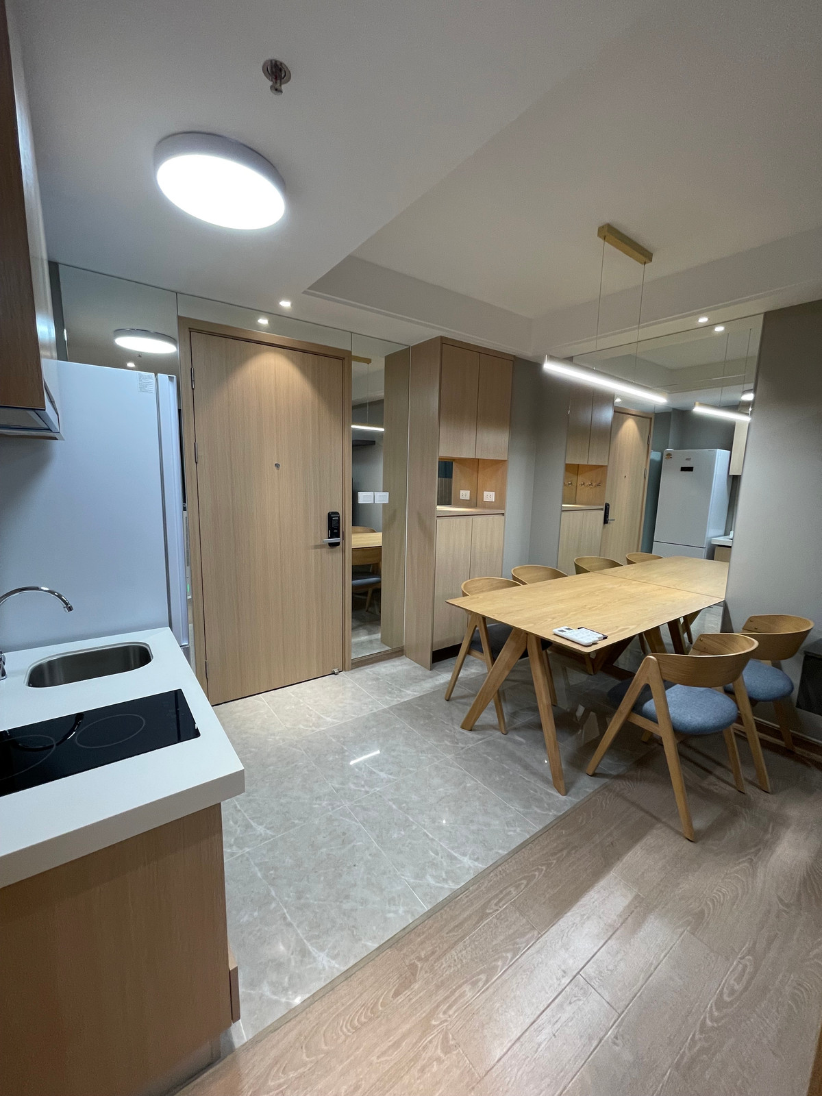 For RentCondoSathorn, Narathiwat : For rent: Regal sathorn Condo Sathorn-Narathiwat, beautifully decorated room.