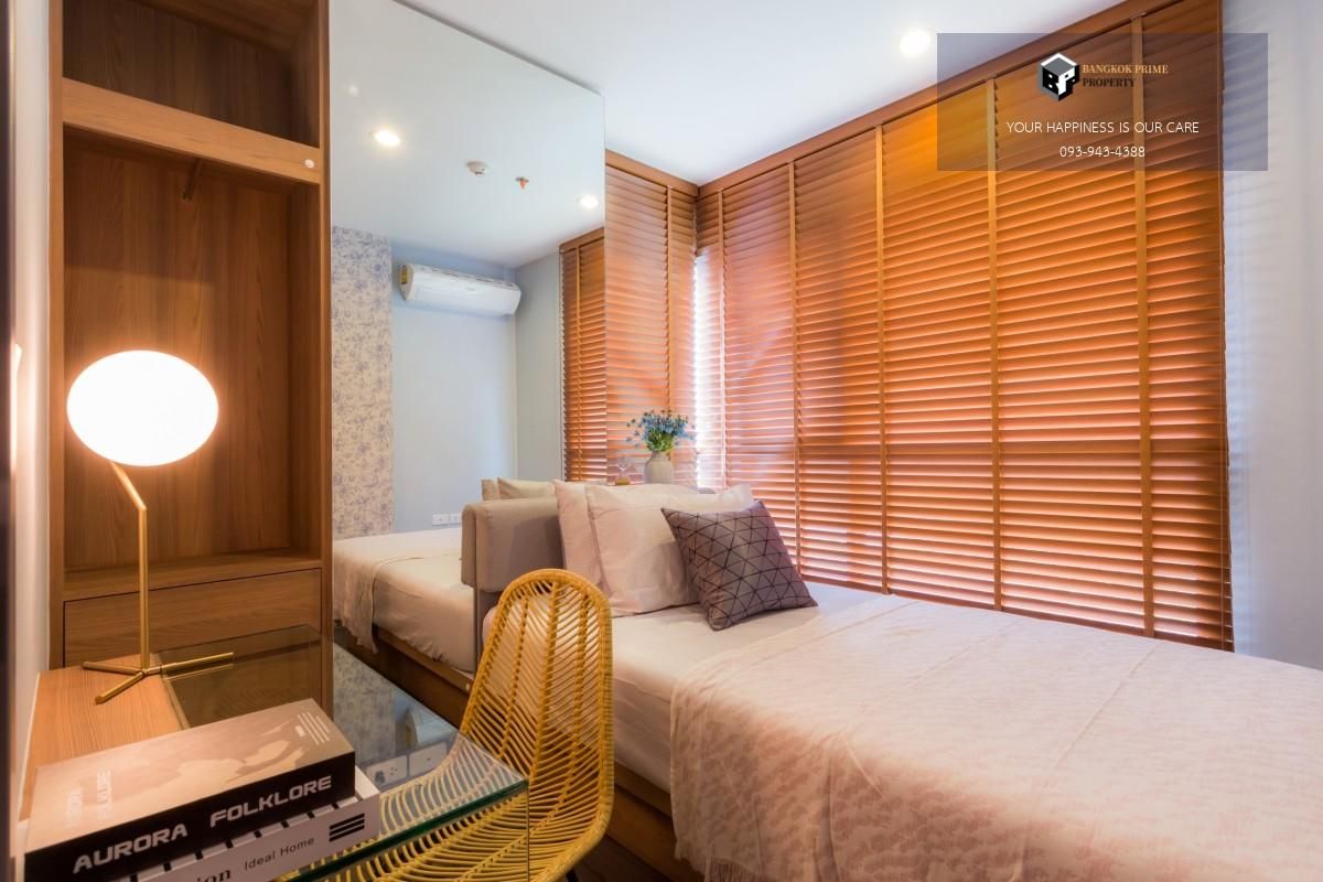 For SaleCondoOnnut, Udomsuk : The Base Park West Sukhumvit 77 | 🚝 Near BTS On Nut, a large room decorated with #2025092111980
