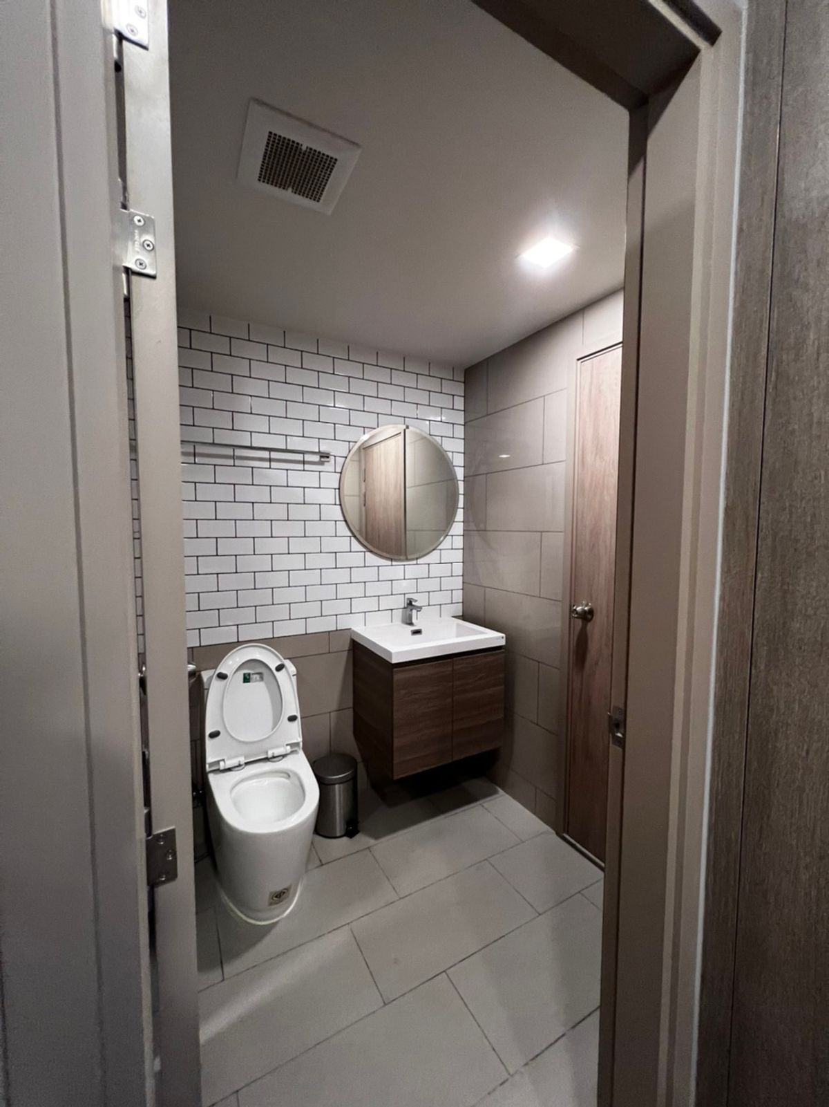 ขายคอนโดรัชดา ห้วยขวาง : HOT DEAL! คอนโดเลี้ยงสัตว์ได้ ✨ MAESTRO 19 Ratchada 19 - Vipha / 1 Bedroom (SALE WITH TENANT), มาเอสโตร 19 รัชดา 19 - วิภา / 1 ห้องนอน (ขายพร้อมผู้เช่า) TARN077