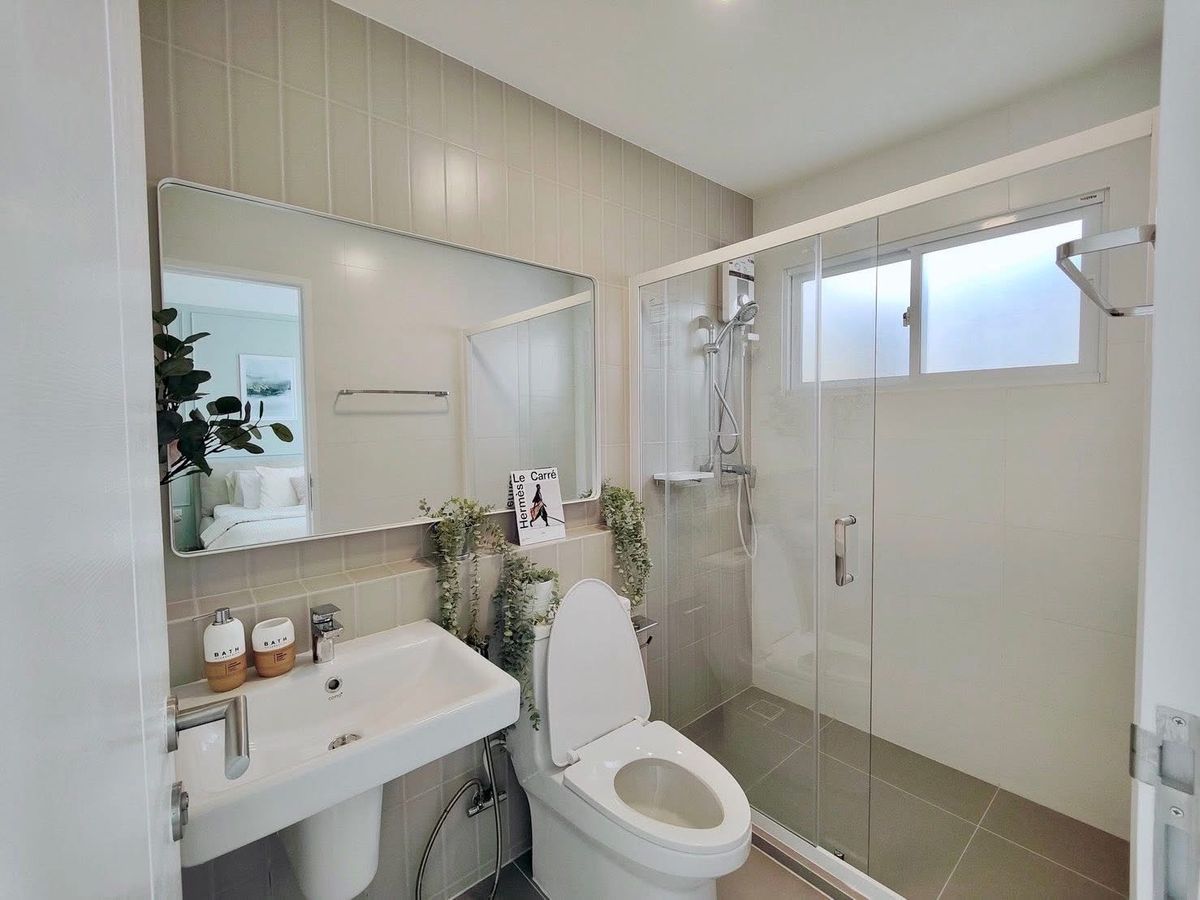 For RentTownhomeBangna, Bearing, Lasalle : Townhouse for rent 📍 Indy 2 Bangna-Ramkhamhaeng 2 📍 3 bedrooms, 3 bathrooms, fully furnished and equipped with appliances