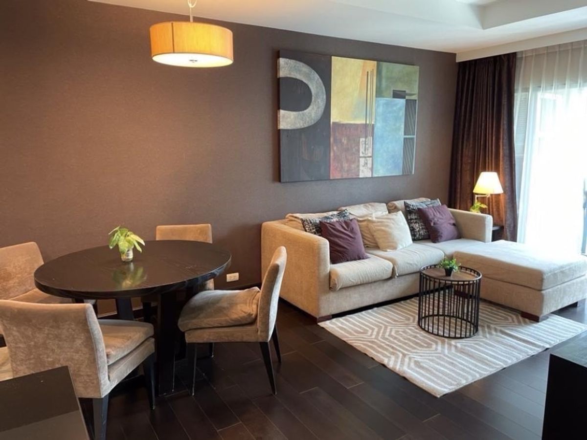 ให้เช่าคอนโดสาทร นราธิวาส : Sathorn Gardens 2 Bedroom for Rent!! 🏡🌳