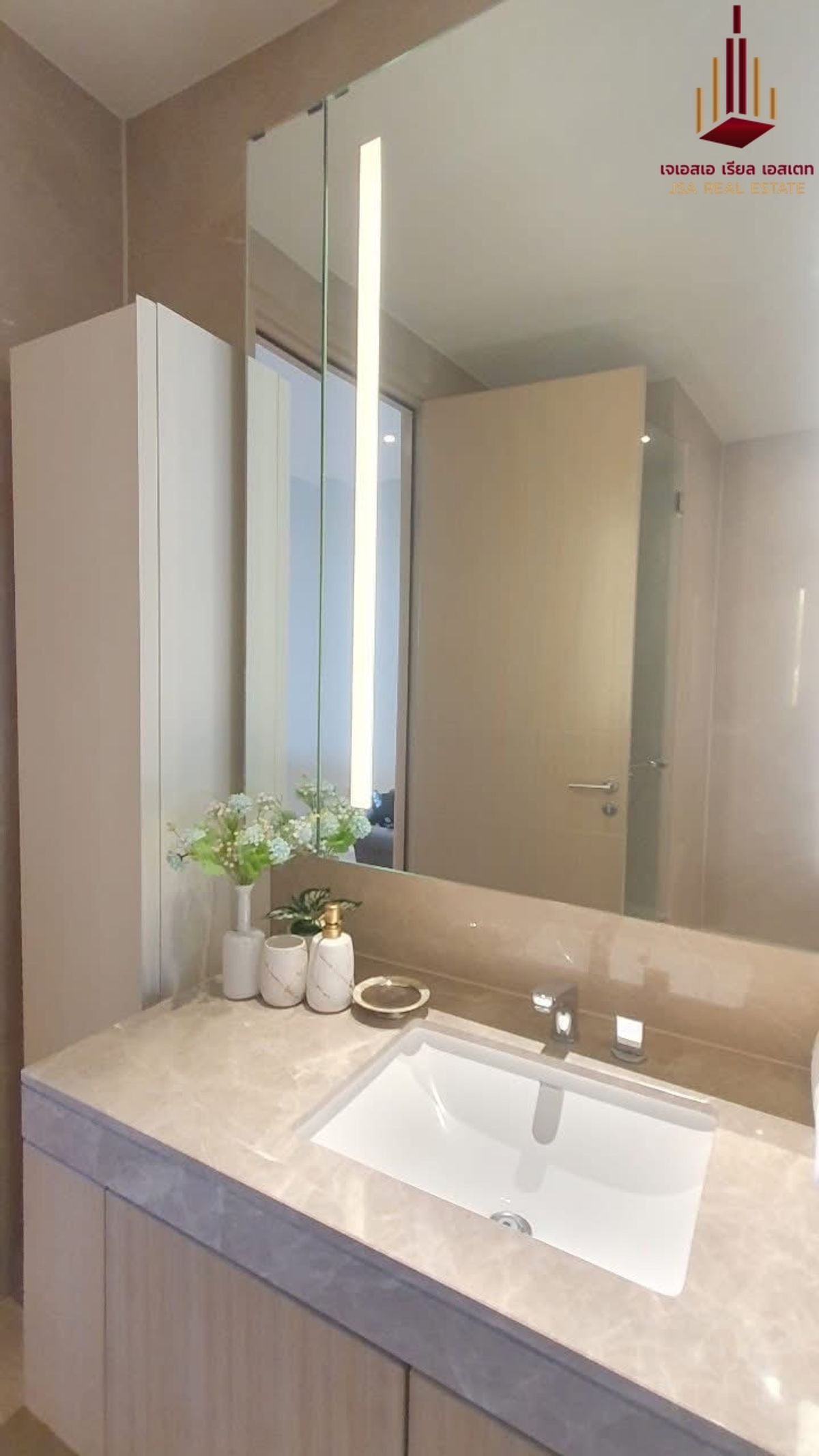 ให้เช่าคอนโดวงเวียนใหญ่ เจริญนคร : ✨ For  Rent: Magnolias Waterfront Residences  Condo ✨  💰 Only 120,000  THB/month