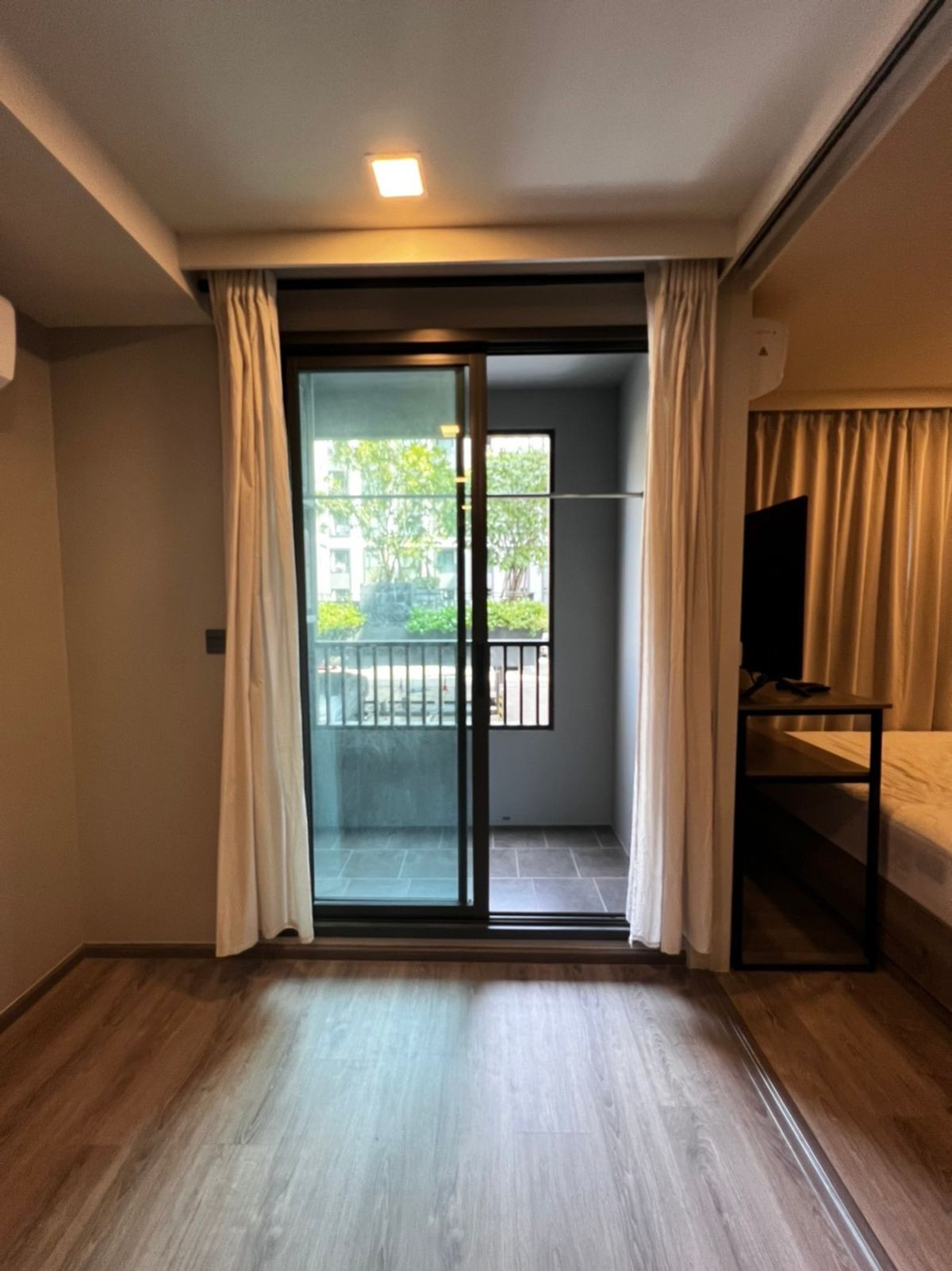 ขายคอนโดรัชดา ห้วยขวาง : HOT DEAL! คอนโดเลี้ยงสัตว์ได้ ✨ MAESTRO 19 Ratchada 19 - Vipha / 1 Bedroom (SALE WITH TENANT), มาเอสโตร 19 รัชดา 19 - วิภา / 1 ห้องนอน (ขายพร้อมผู้เช่า) TARN077
