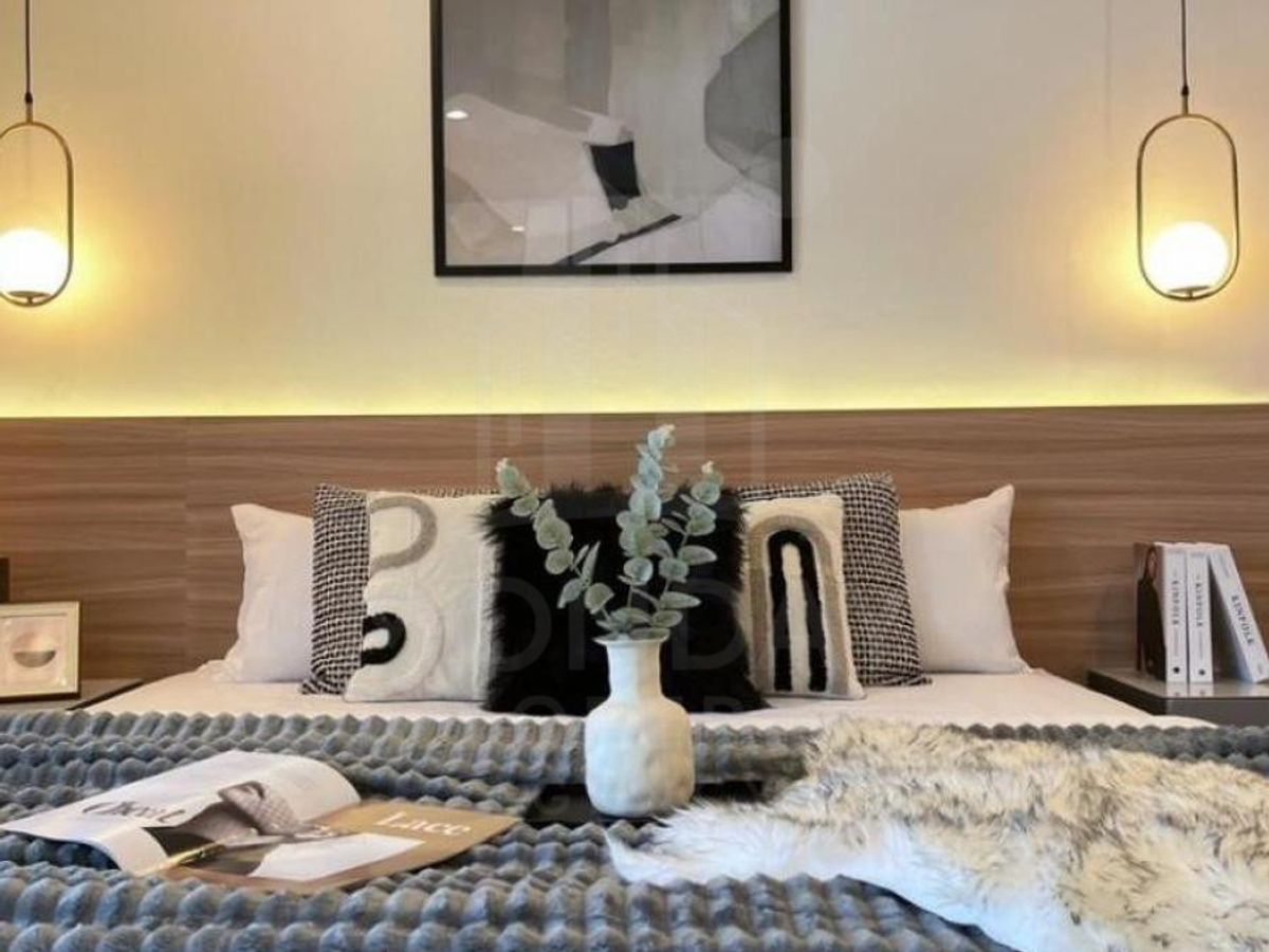 For SaleCondoRatchathewi,Phayathai : 📌 Urgent‼ ️ Condo for sale. ✅ Condo Phayathai Plaza, beautiful room, complete, ready to move in.