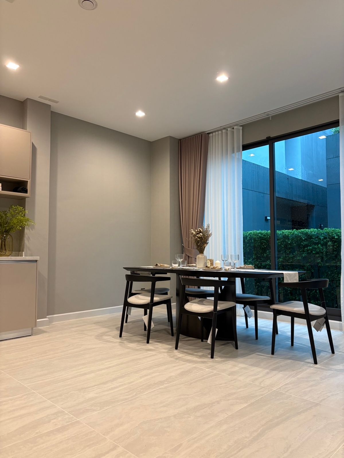 For RentHousePattanakan, Srinakarin : The Gentry phatthanakan 2 for rent 